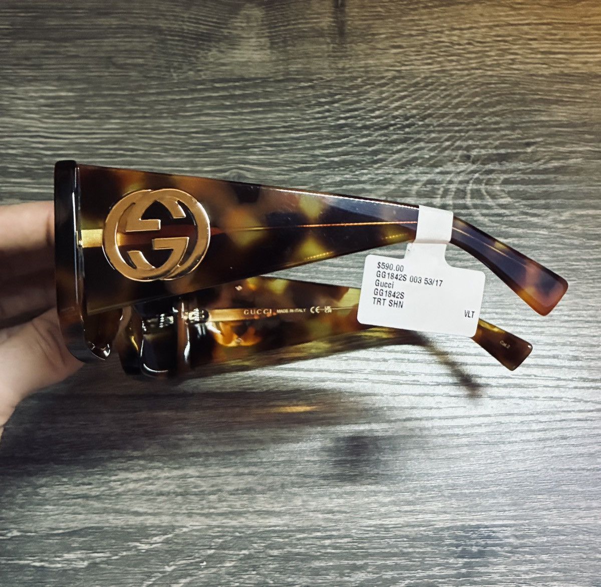 Gucci GUCCI BUTTERFLY SUNGLASSES🦋 Size ONE SIZE - 2 Thumbnail