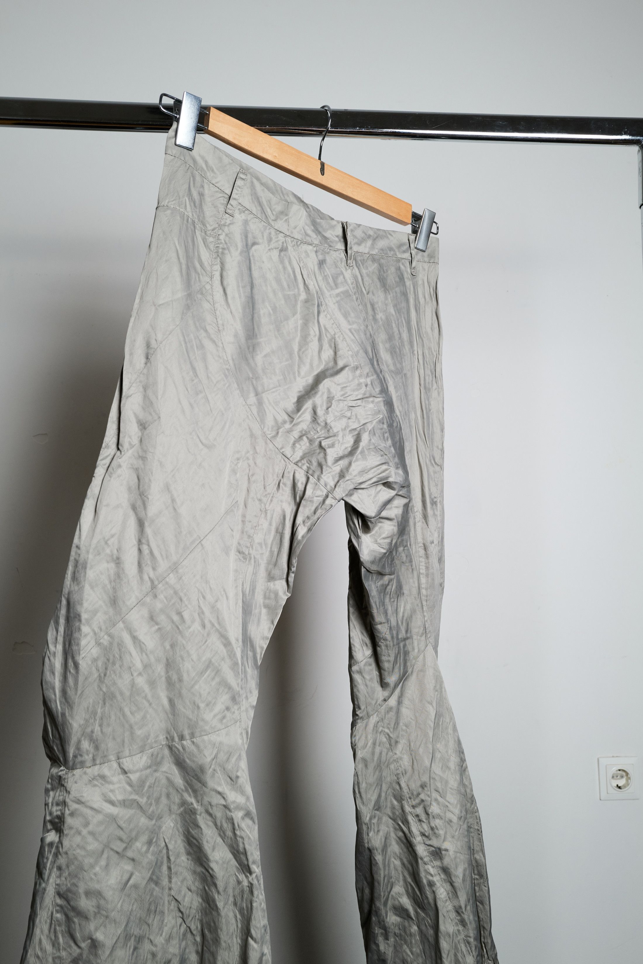 Other NKTRMNV assymetric nylon pants Size US 30 / EU 46 - 15 Thumbnail