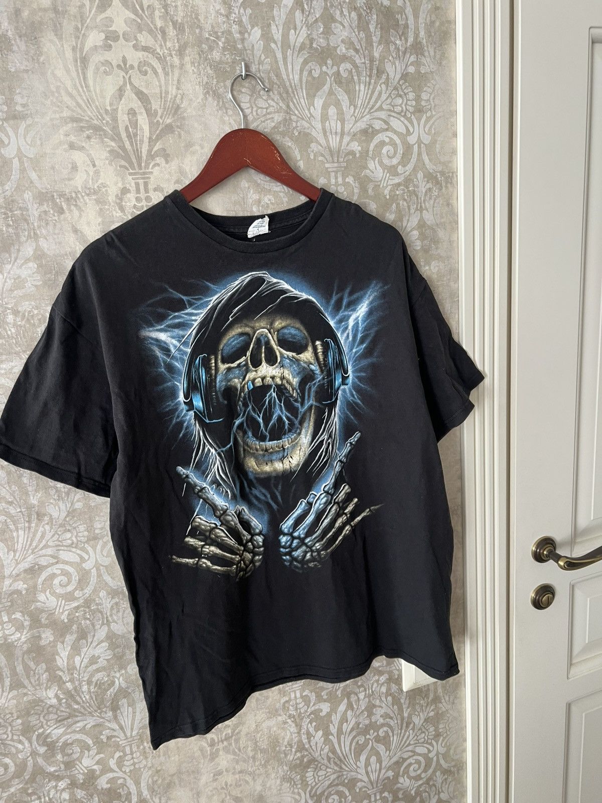 Vintage Y2K Delta Pro Weight Skull Headphones Graphic Rock Tee Size US L / EU 52-54 / 3 - 3 Thumbnail