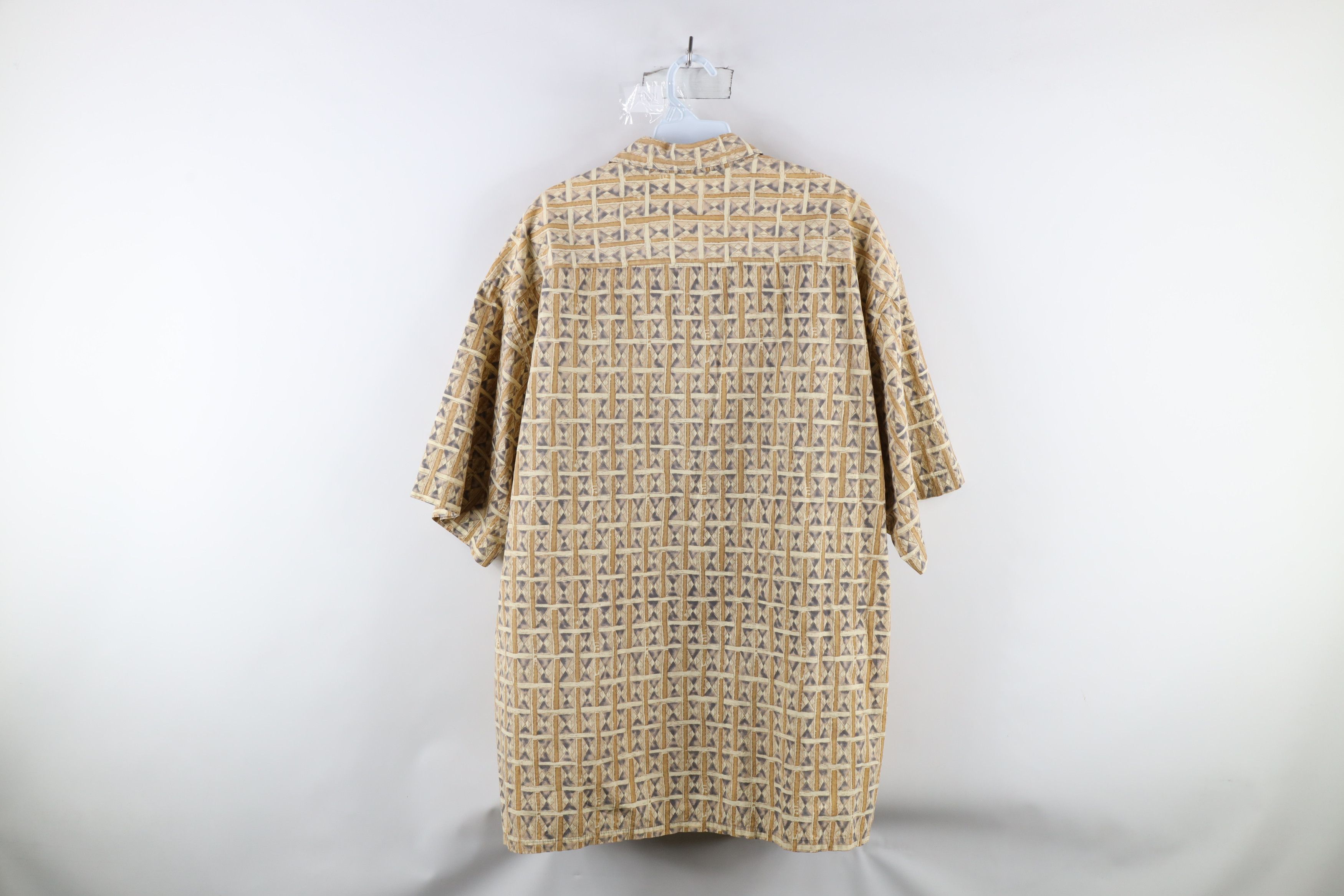 Vintage Vintage 90s Streetwear Diamond Short Sleeve Button Shirt Size US XXL / EU 58 / 5 - 6 Thumbnail