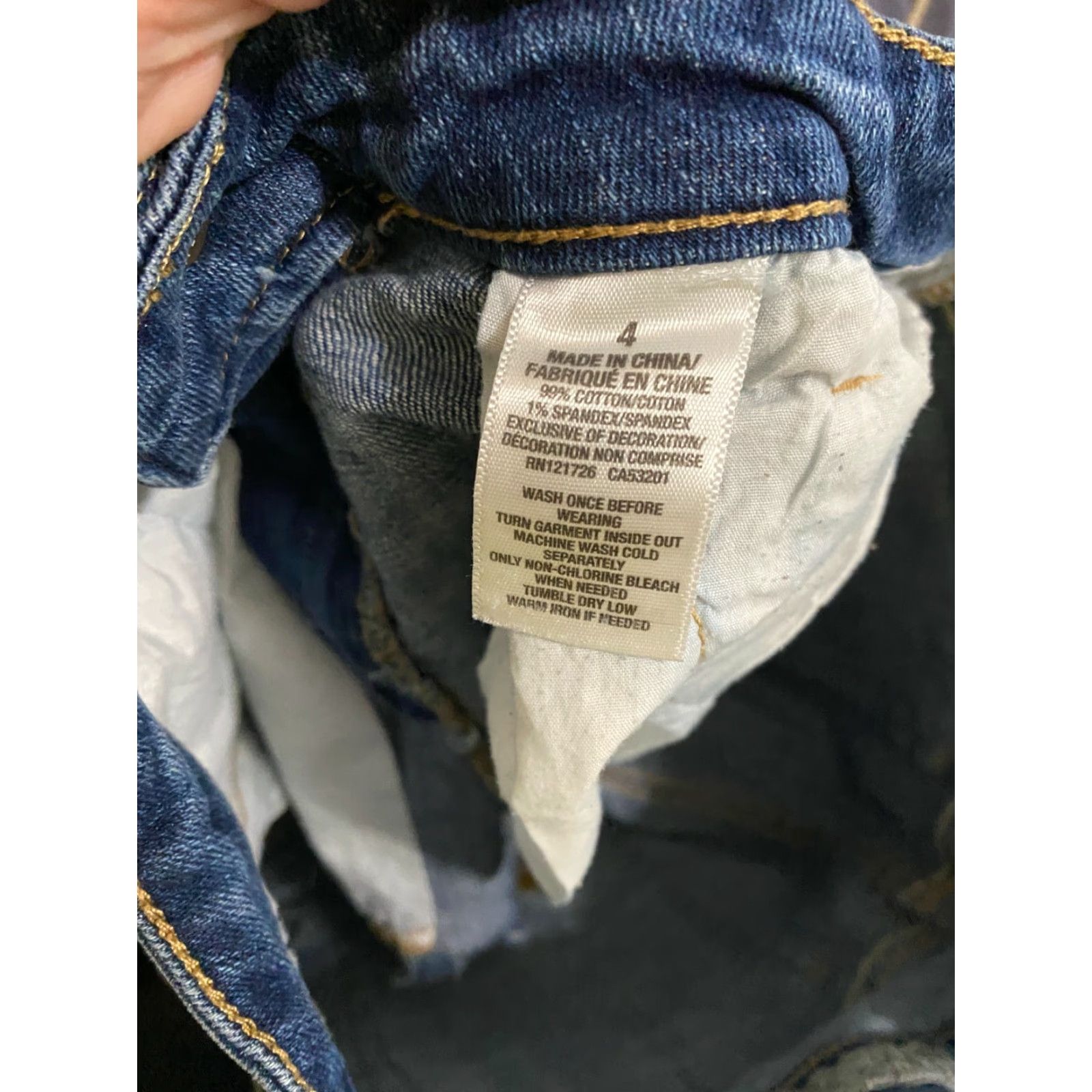 Vintage WOMEN AÉROPOSTALE HIGH WAISTED SHORTY CUT-OFF FRAYED DENIM SHORTS Size 4 Size 27" / US 4 / IT 40 - 4 Thumbnail