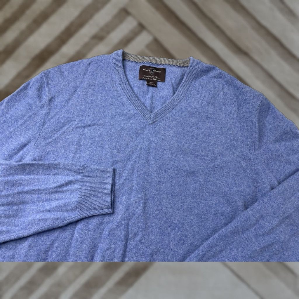 Vintage Black Brown 1826 Sweater V-Neck XL Cashmere Blue Mens Pullover Casual Preppy 100% Cashmere Size US XL / EU 56 / 4 - 1 Thumbnail
