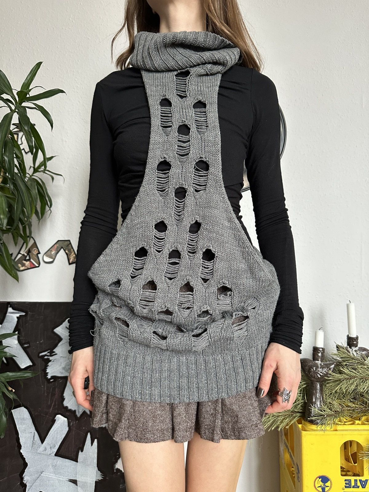 Seditionaries × Vintage Vintage Ripped Streetwear Knitwear Turtleneck Tunic Size ONE SIZE - 1 Thumbnail