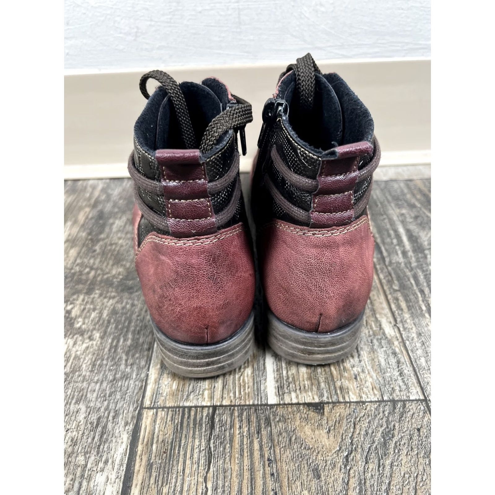 Vintage Remonte Ankle Boots Women’s 5.5 (36) Red Leather Side Zip Block Heel Retro Style Boots Mens? Size US 6 / IT 36 - 3 Thumbnail
