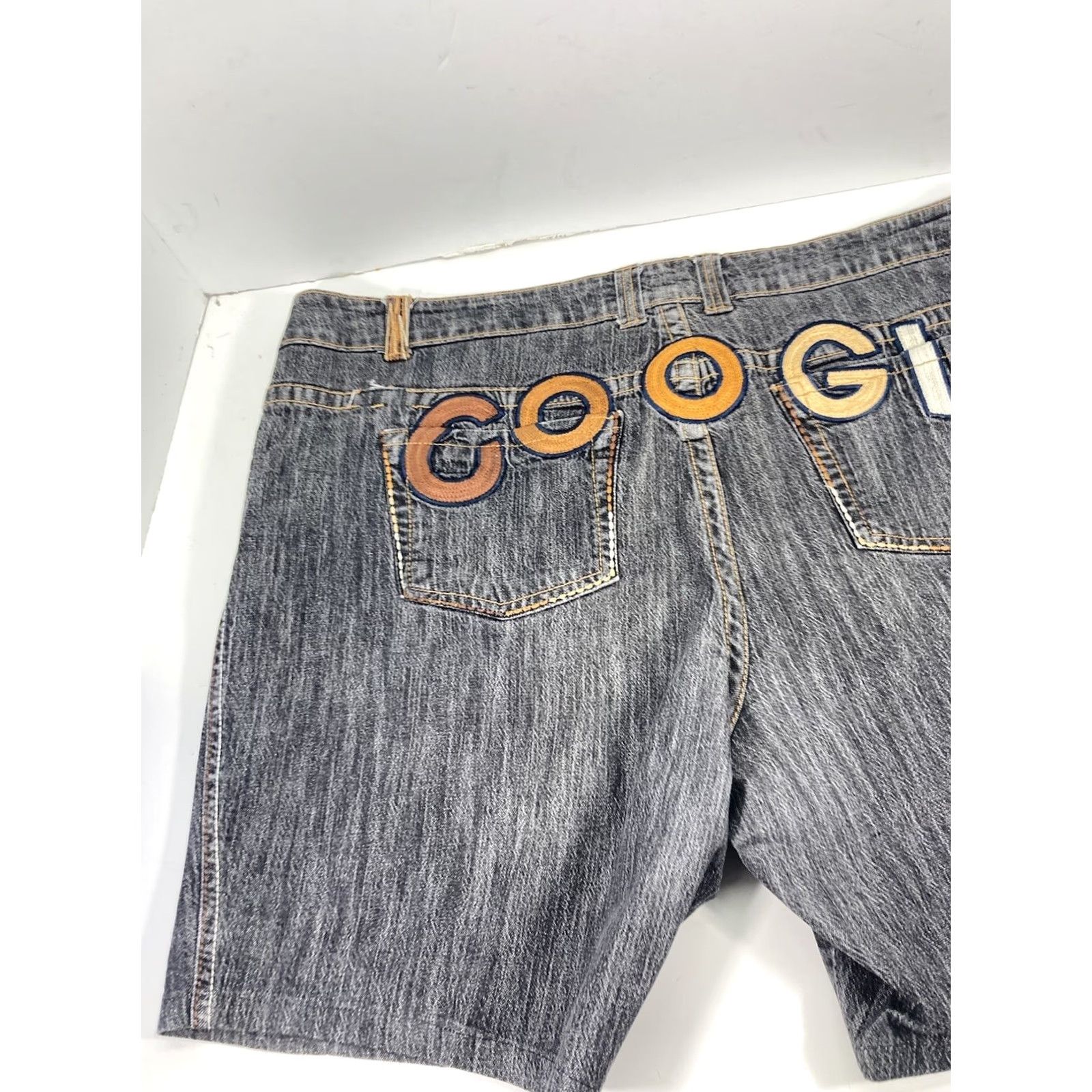 Coogi VINTAGE Coogi Denim Shorts Women 24 Gray Denim Embroidered Logo Hip Hop VTG Size 42" / US 20 - 3 Thumbnail