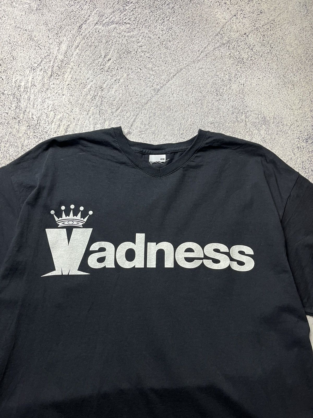 Band Tees Vintage Madness Tour T-Shirt Size XL Size US XL / EU 56 / 4 - 5 Thumbnail