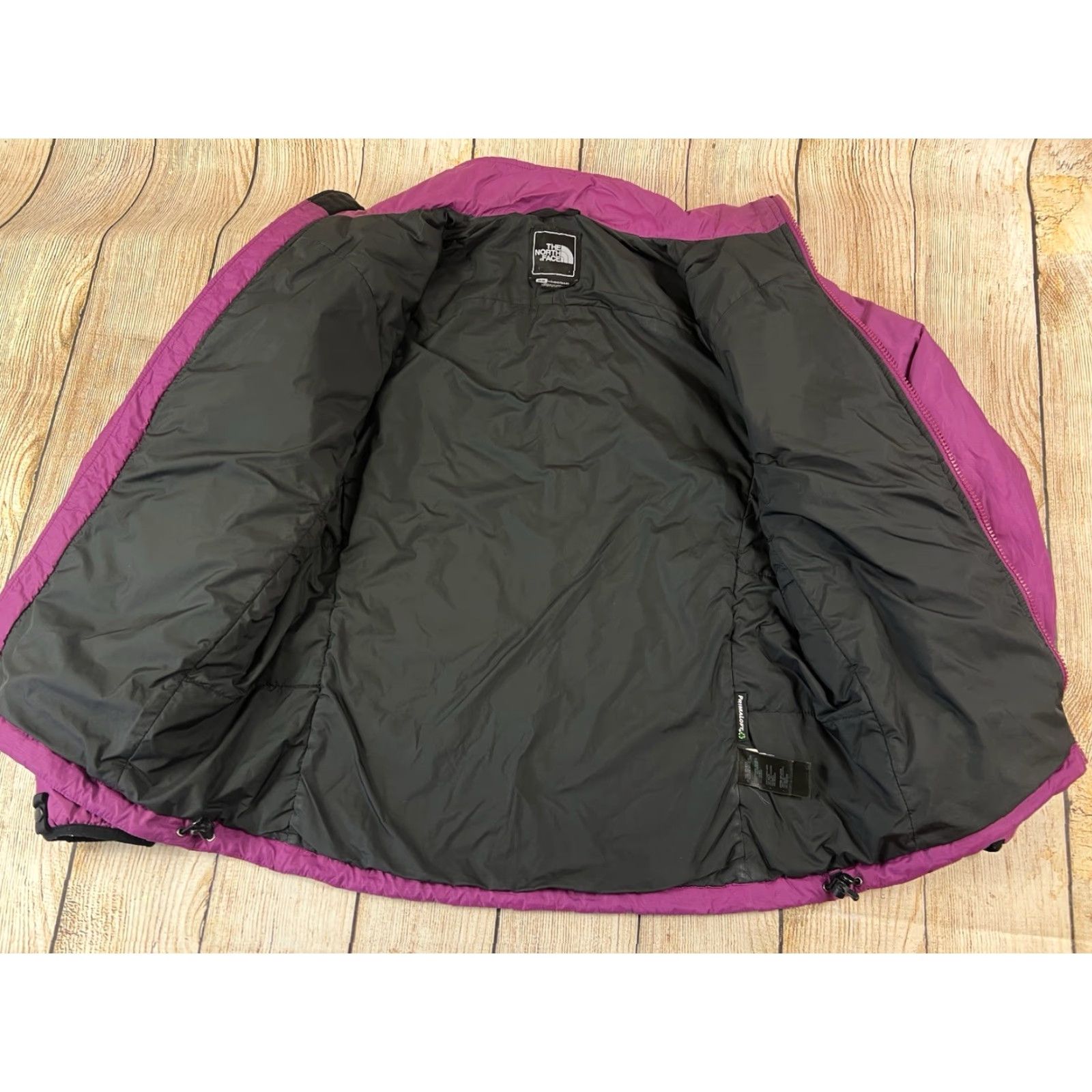 The North Face VINTAGE? (no) The North Face Primaloft Puffer Jacket Women M Fuchsia Quilted Medium Women Moms? Size M / US 6-8 / IT 42-44 - 4 Thumbnail