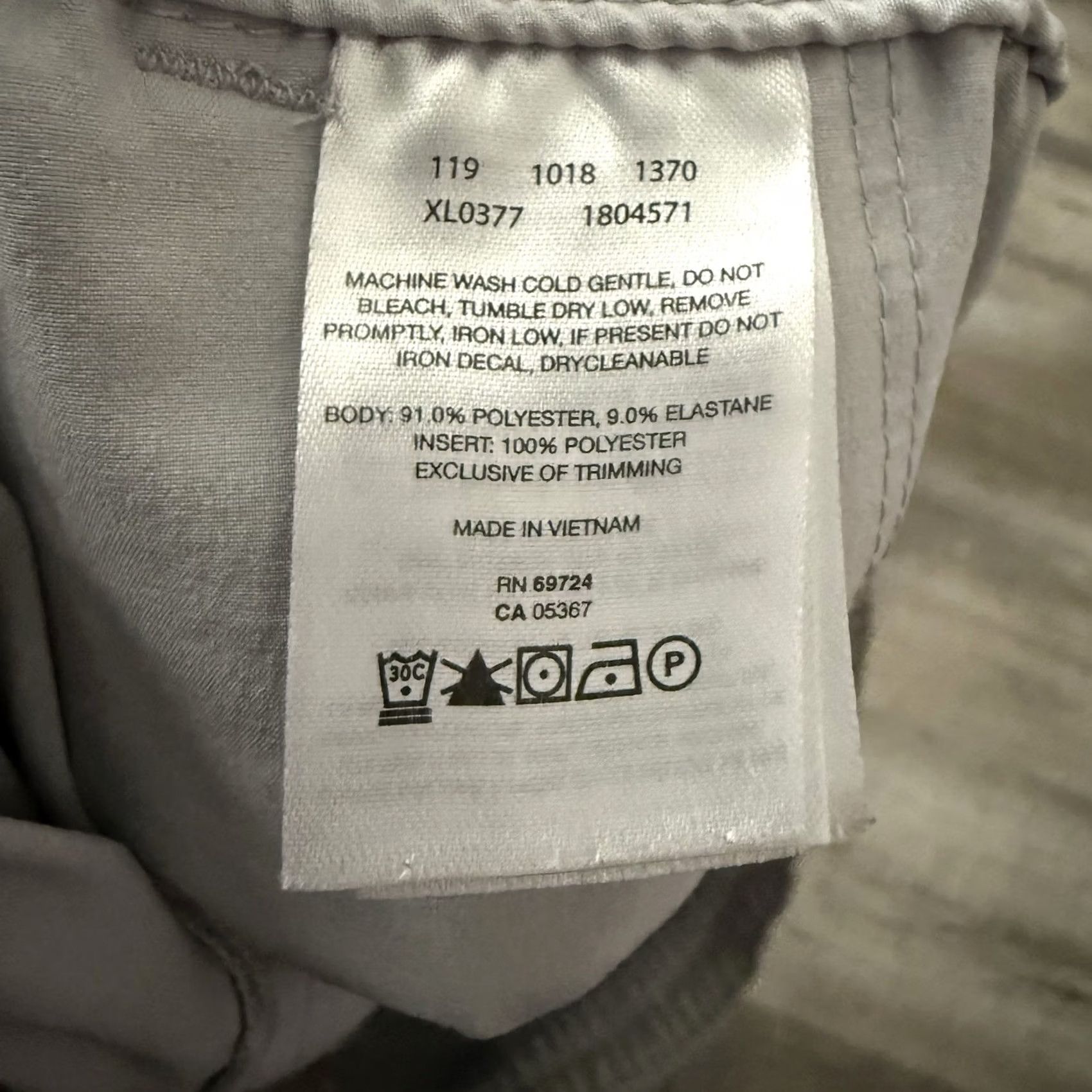 Vintage VINTAGE Columbia PFG Pull-On Shorts Womens XL Gray Stretch Elastic Performance XL0377 Size 40" / US 18 - 6 Thumbnail
