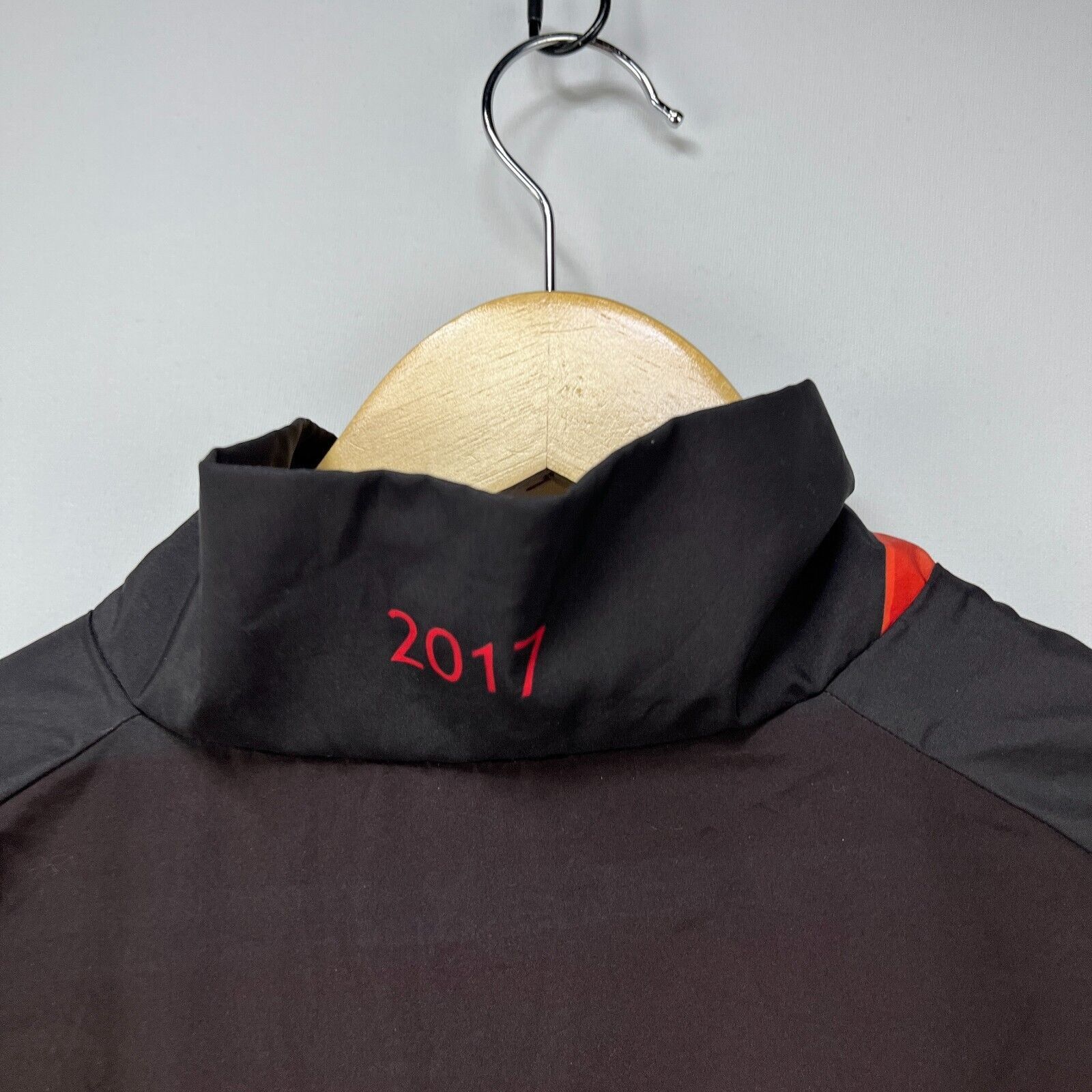 Vintage Vintage Sugoi Cycling Jacket Size Large Bicycle Jersey MS SP Size L / US 10 / IT 46 - 8 Thumbnail