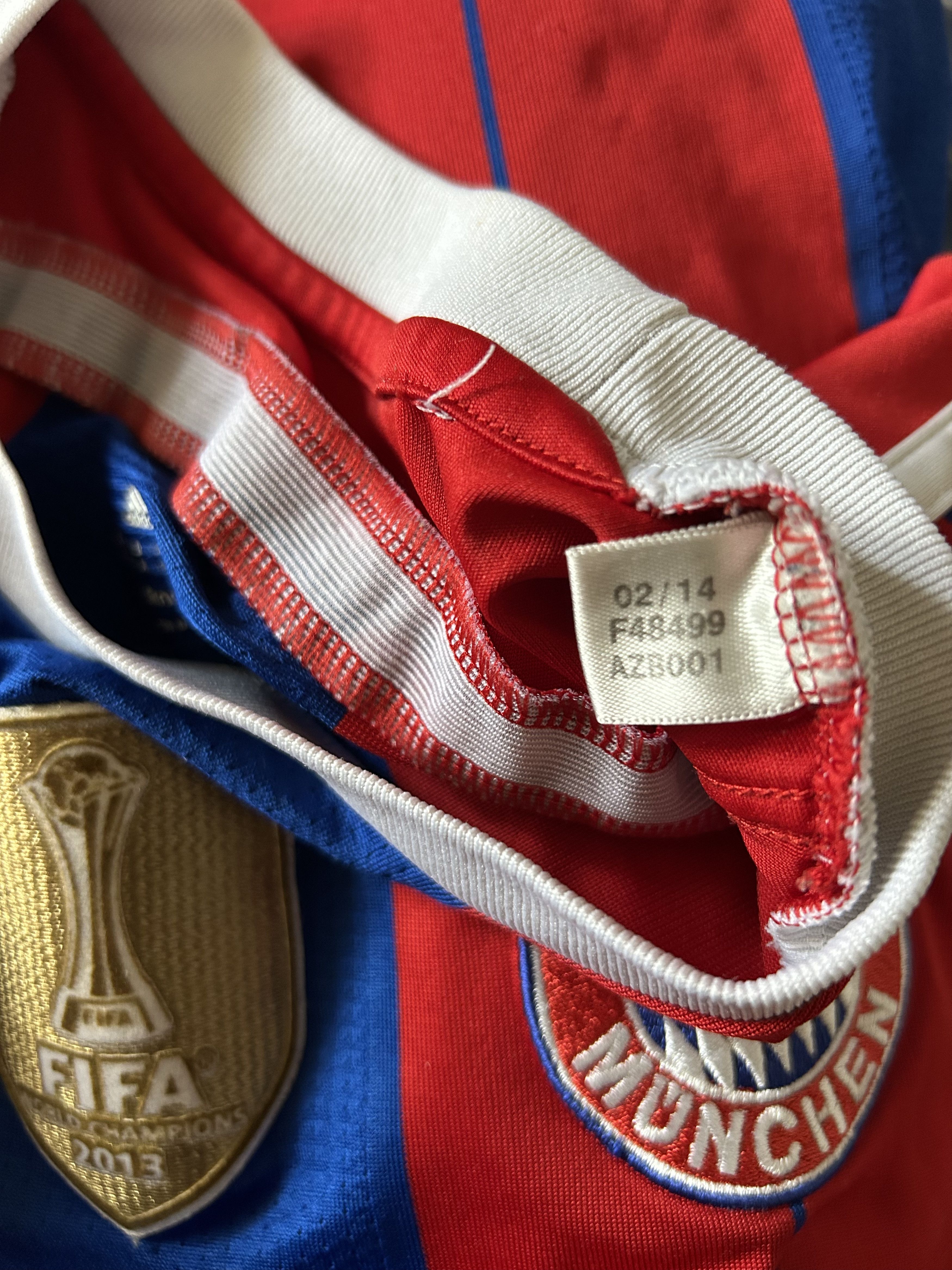Adidas BAYERN MUNICH FC #7 RIBERY 2014 - 2015 - adidas - M - UNIQUE Size US M / EU 48-50 / 2 - 6 Thumbnail