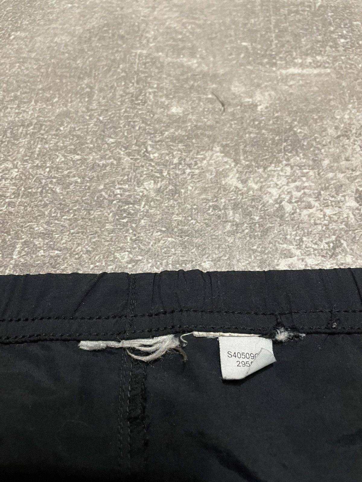 Nike Vintage Nike Nylon Full Zip Track Pants Y2K Size 28" / US 6 / IT 42 - 11 Thumbnail