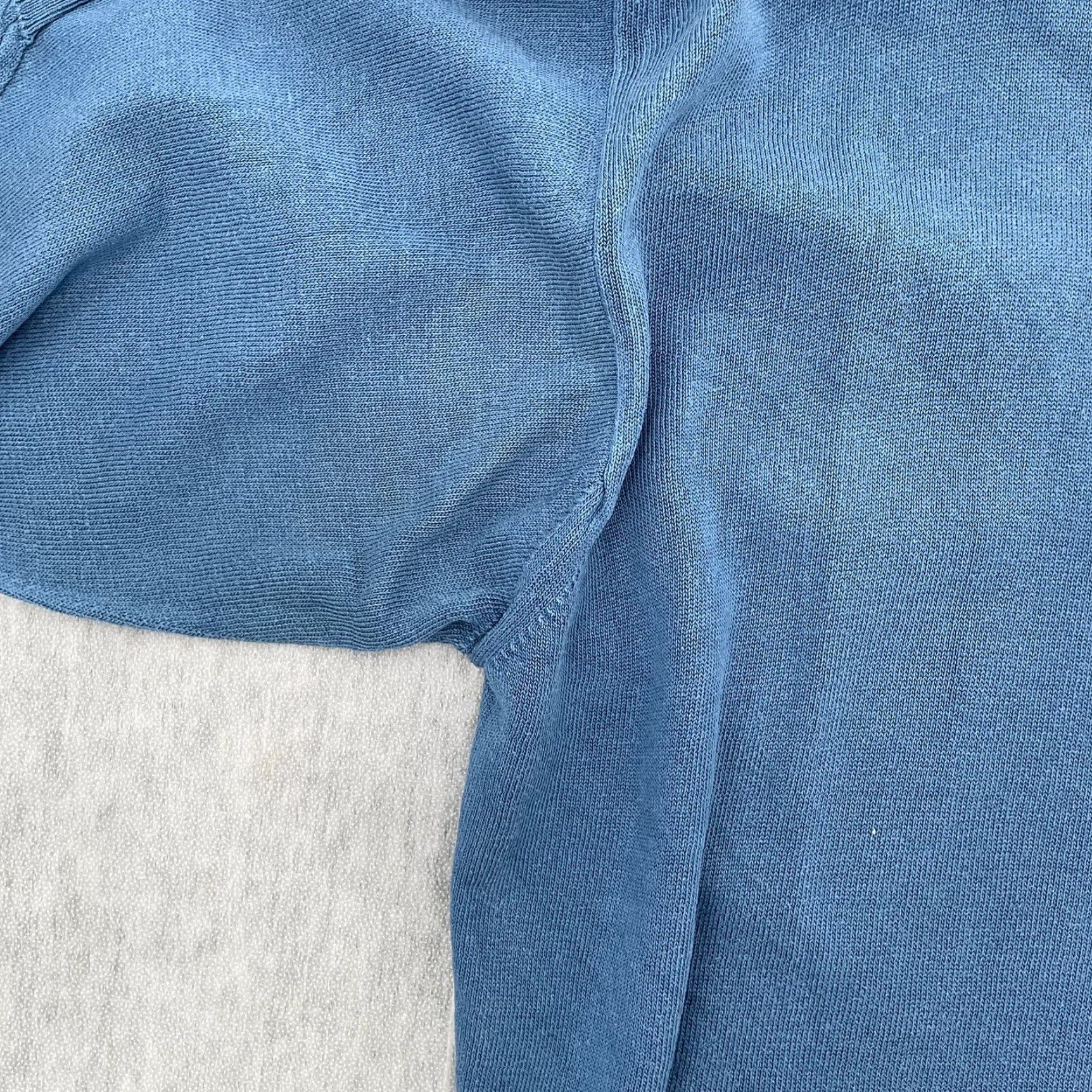 Vintage VINTAGE Tuttle Golf Sweater Adult Large Knit Pullover Blue Silk Classic Mens L Crew Neck Knitwear Holiday Golfman Size US L / EU 52-54 / 3 - 5 Thumbnail