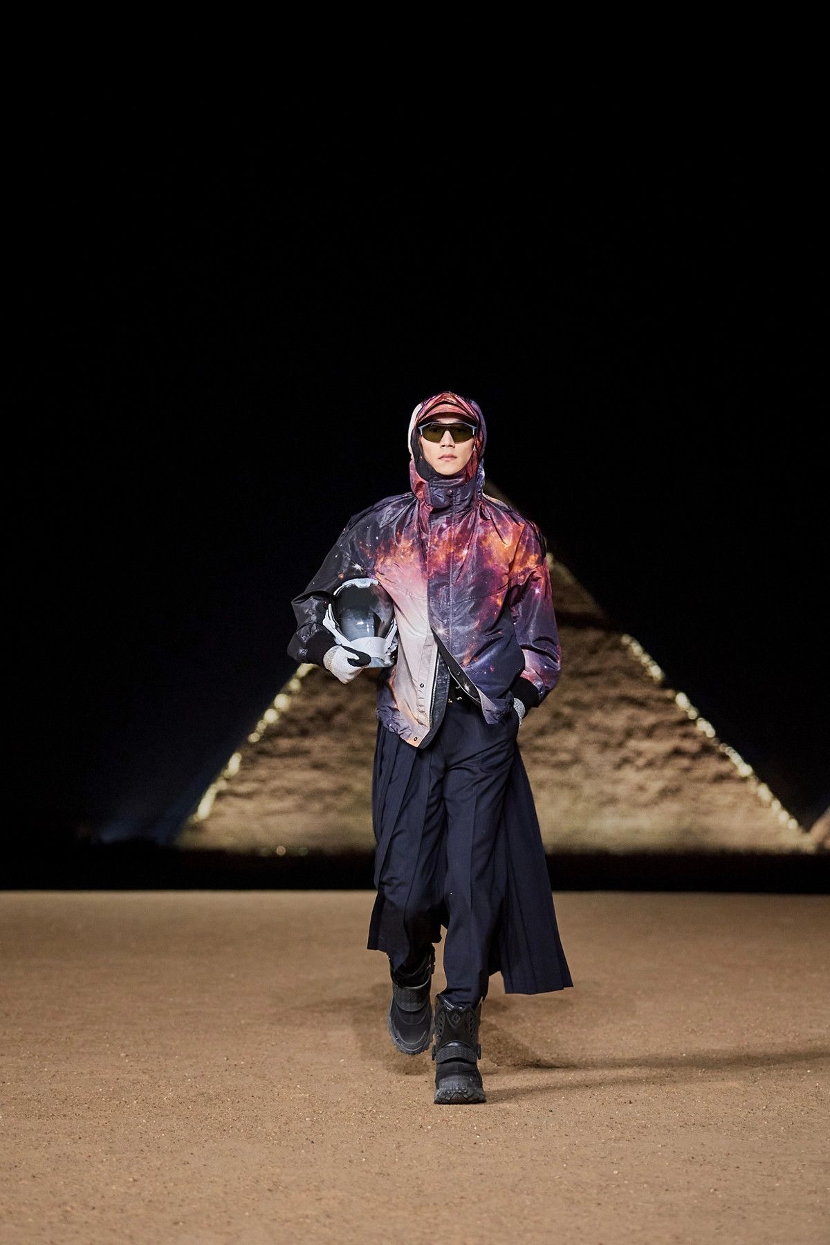 Dior o1w1db11024 Hooded Blouson in Multicolor Size US M / EU 48-50 / 2 - 5 Thumbnail