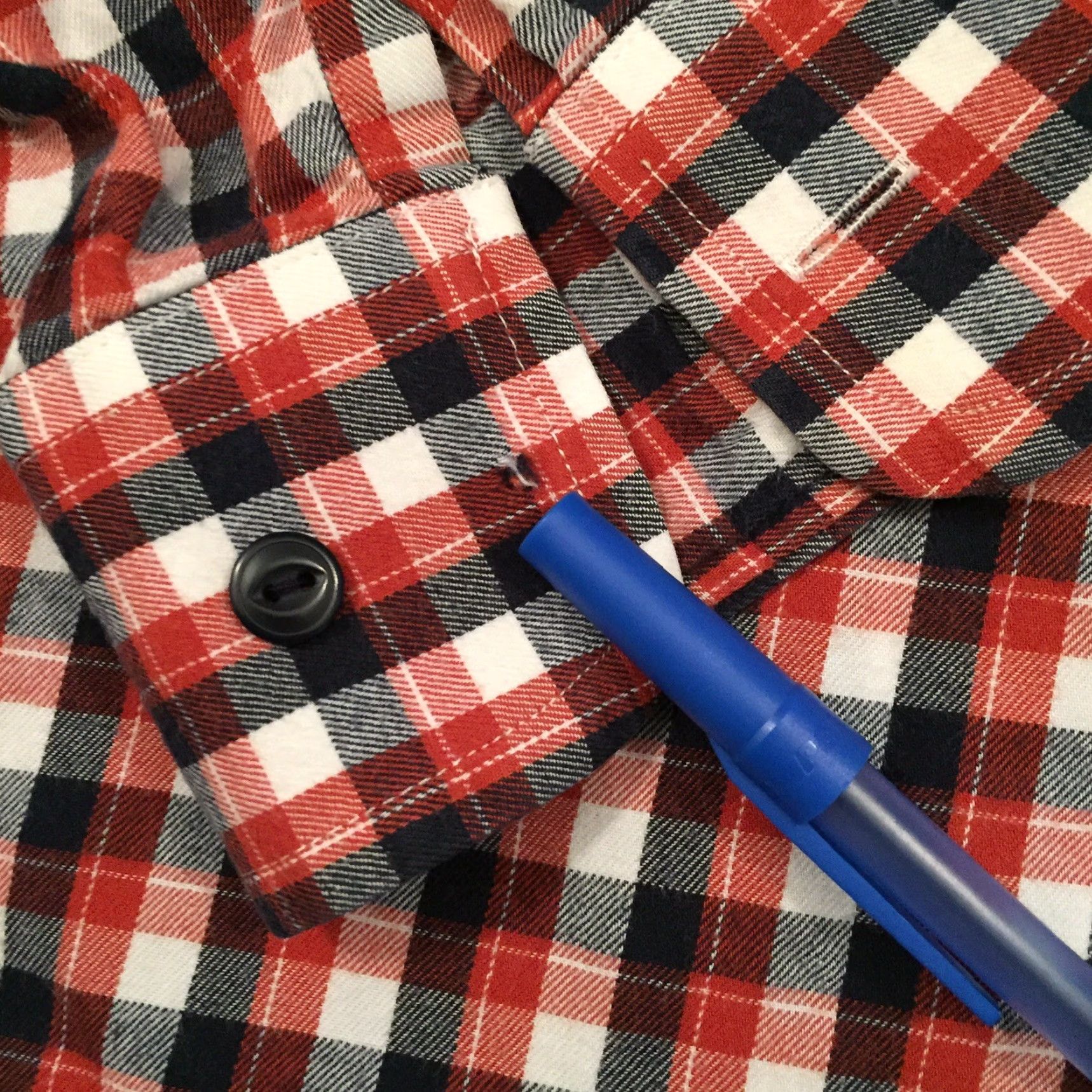 Banana Republic Banana Republic Shirt Mens XL Red Blue Plaid Long Sleeve Button Up Flannel Size US XL / EU 56 / 4 - 4 Thumbnail