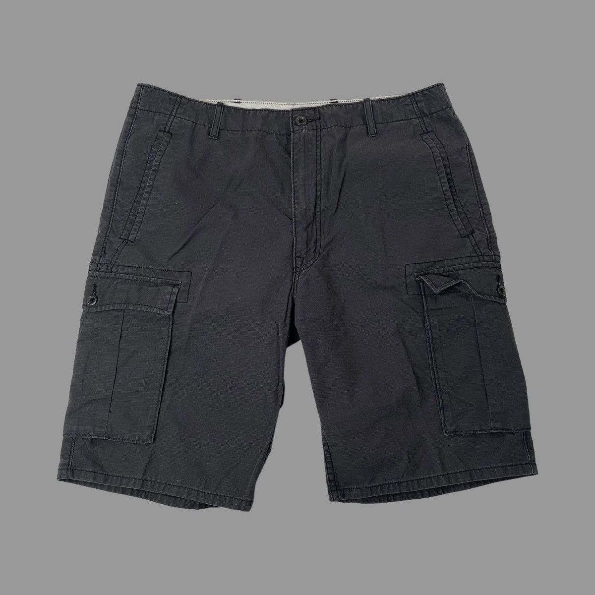 Levi's × Vintage Levi’s cargo shorts Size US 36 / EU 52 - 1 Thumbnail