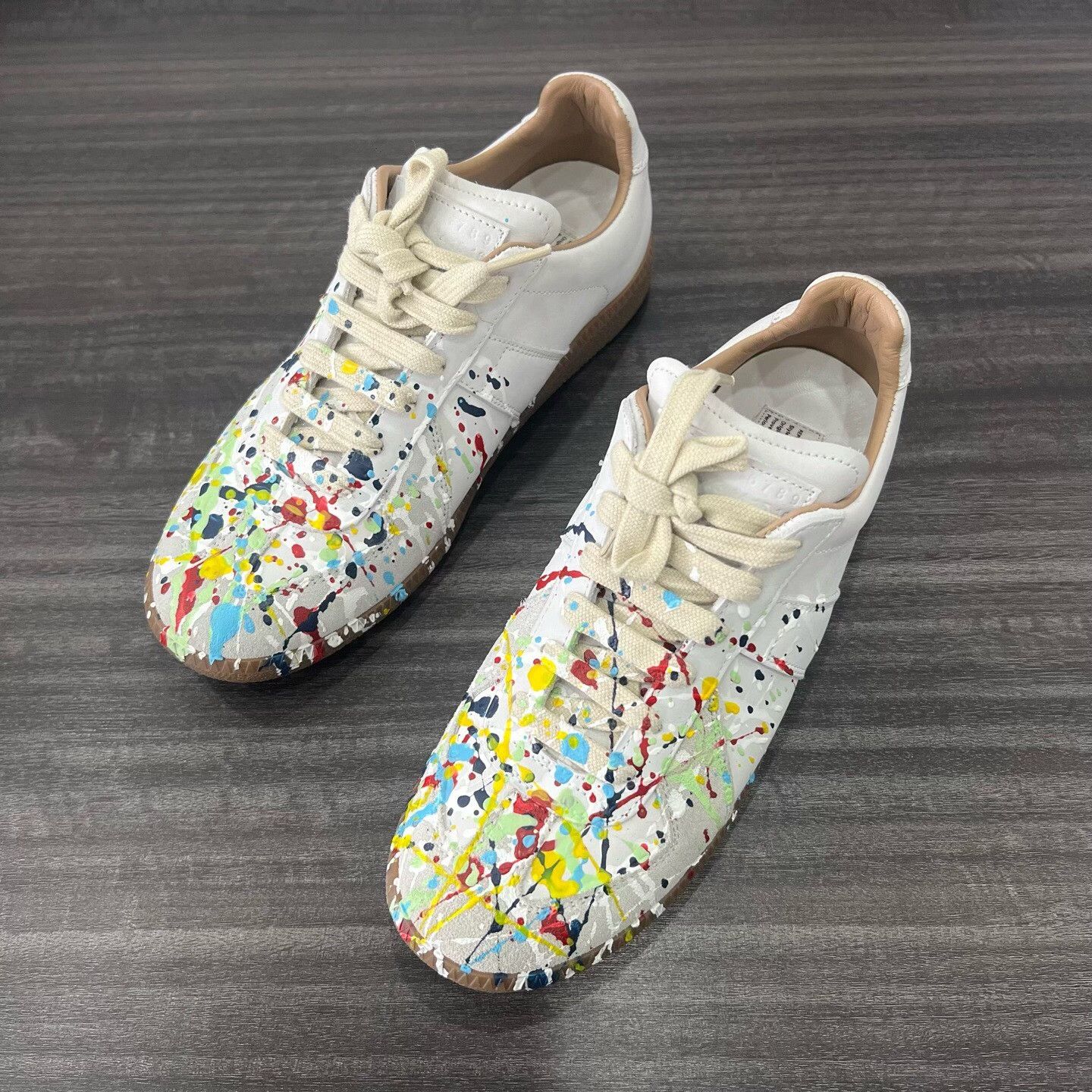 Maison Margiela Maison Margiela Casual White Lowtop Sneakers us_7-5 Women Size US 7.5 / IT 37.5 - 1 Thumbnail