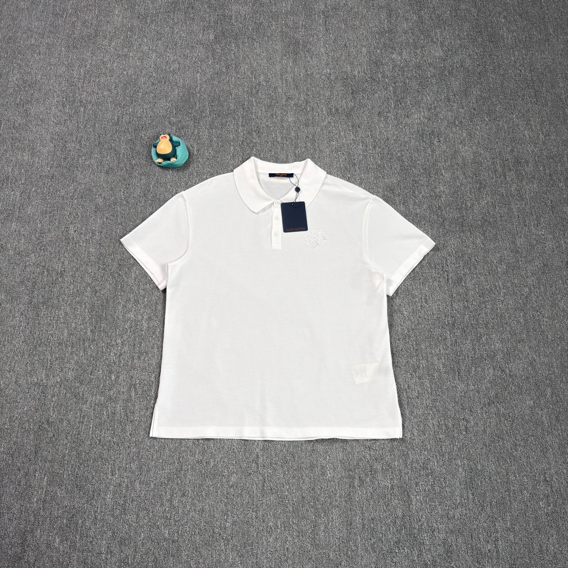 Louis Vuitton Louis Vuitton Embroidered Logo Pin Polo Size L Size US L / EU 52-54 / 3 - 1 Thumbnail