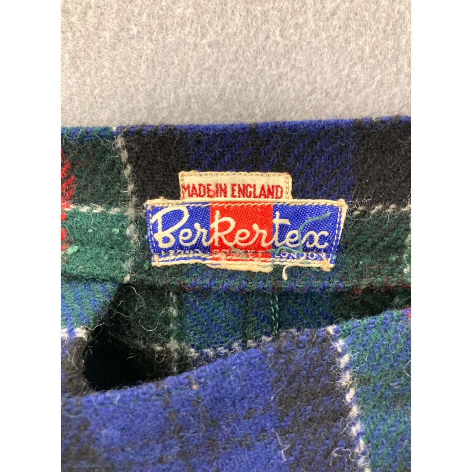 Vintage VINTAGE BerRerTex 70s Tartan Plaid Wool Skirt XS Women Midi A-Line Red 70s Theme, High Rise, Regular Size Skirt Size 26" / US 2 / IT 38 - 6 Thumbnail