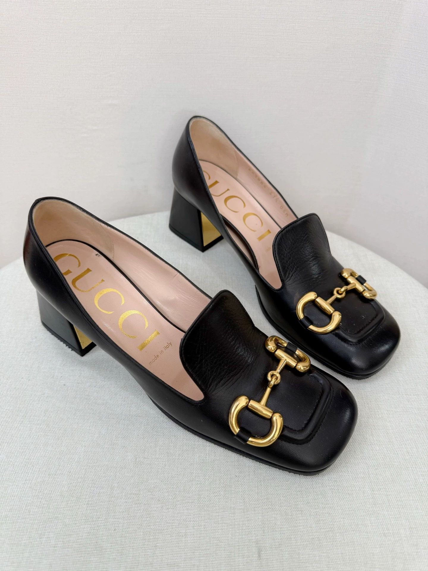 Gucci Authentic Gucci loafers, size 37.5 Size US 7.5 / IT 37.5 - 2 Thumbnail