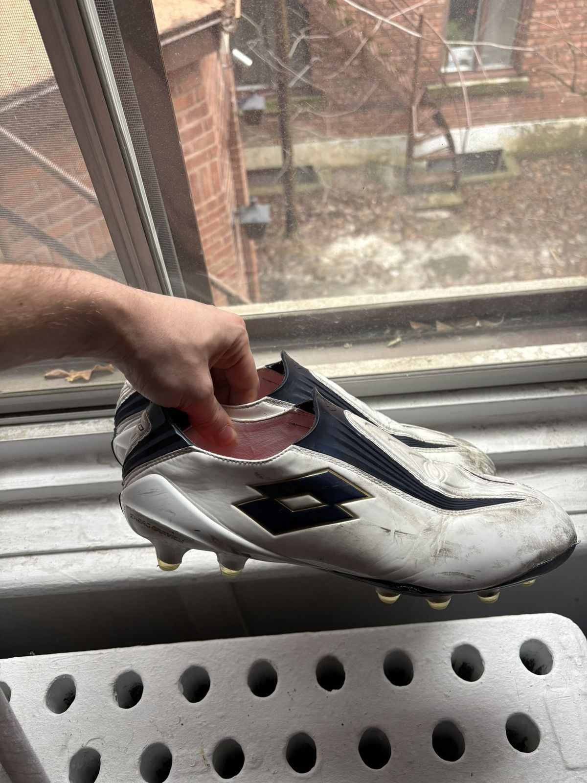Lotto Sport Lotto Zero Gravity Soccer Cleats Size US 11 / EU 44 - 1 Thumbnail