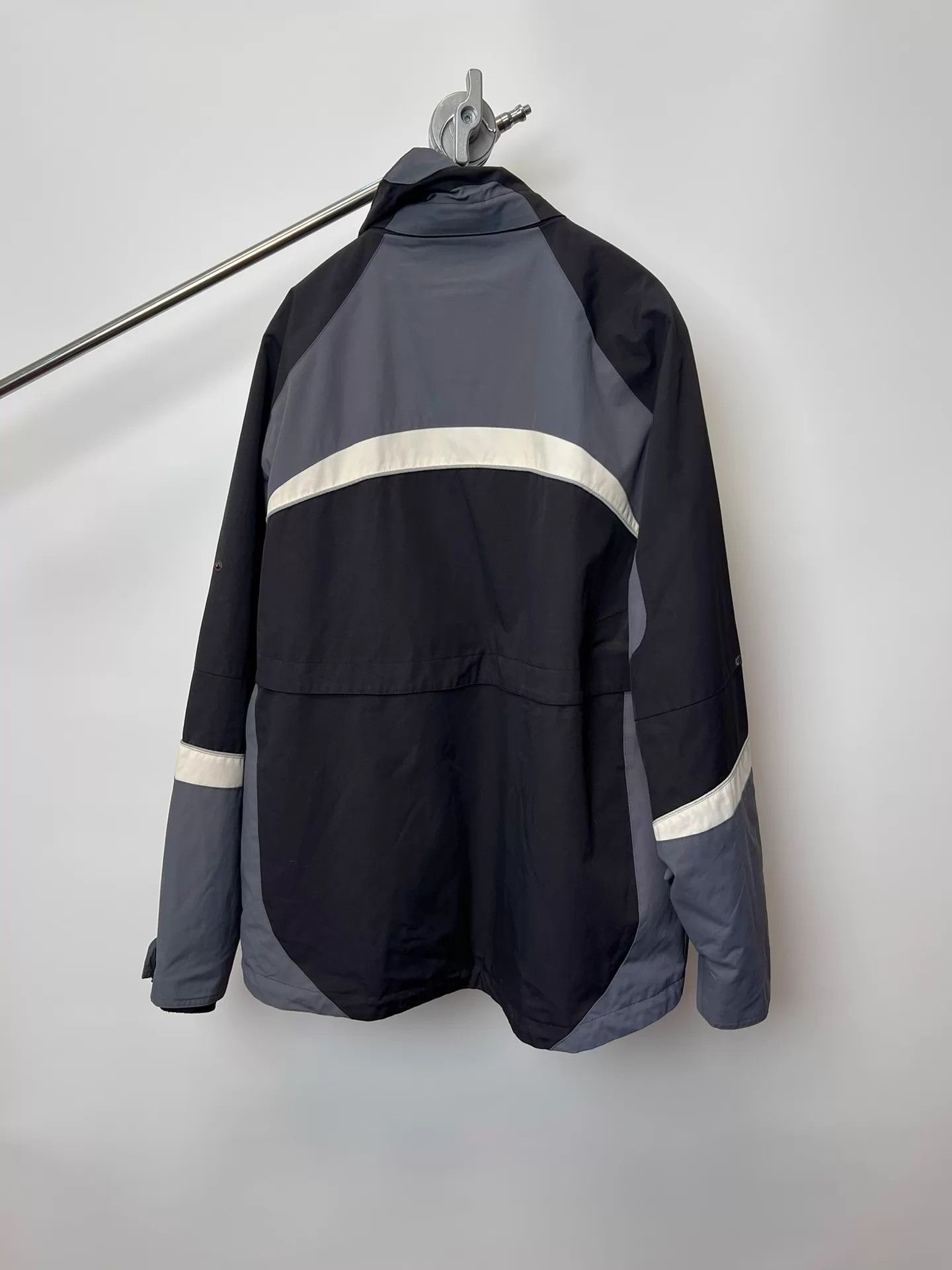 Oakley Oakley 00s Vintage Snowboard Jacket Size US L / EU 52-54 / 3 - 6 Thumbnail