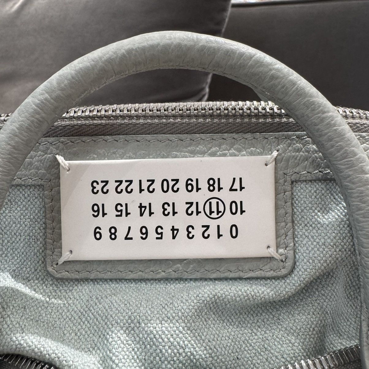 Maison Margiela NWT 5AC Classique Mini Bag Dusty Blue Pebbled Leather Size ONE SIZE - 13 Thumbnail