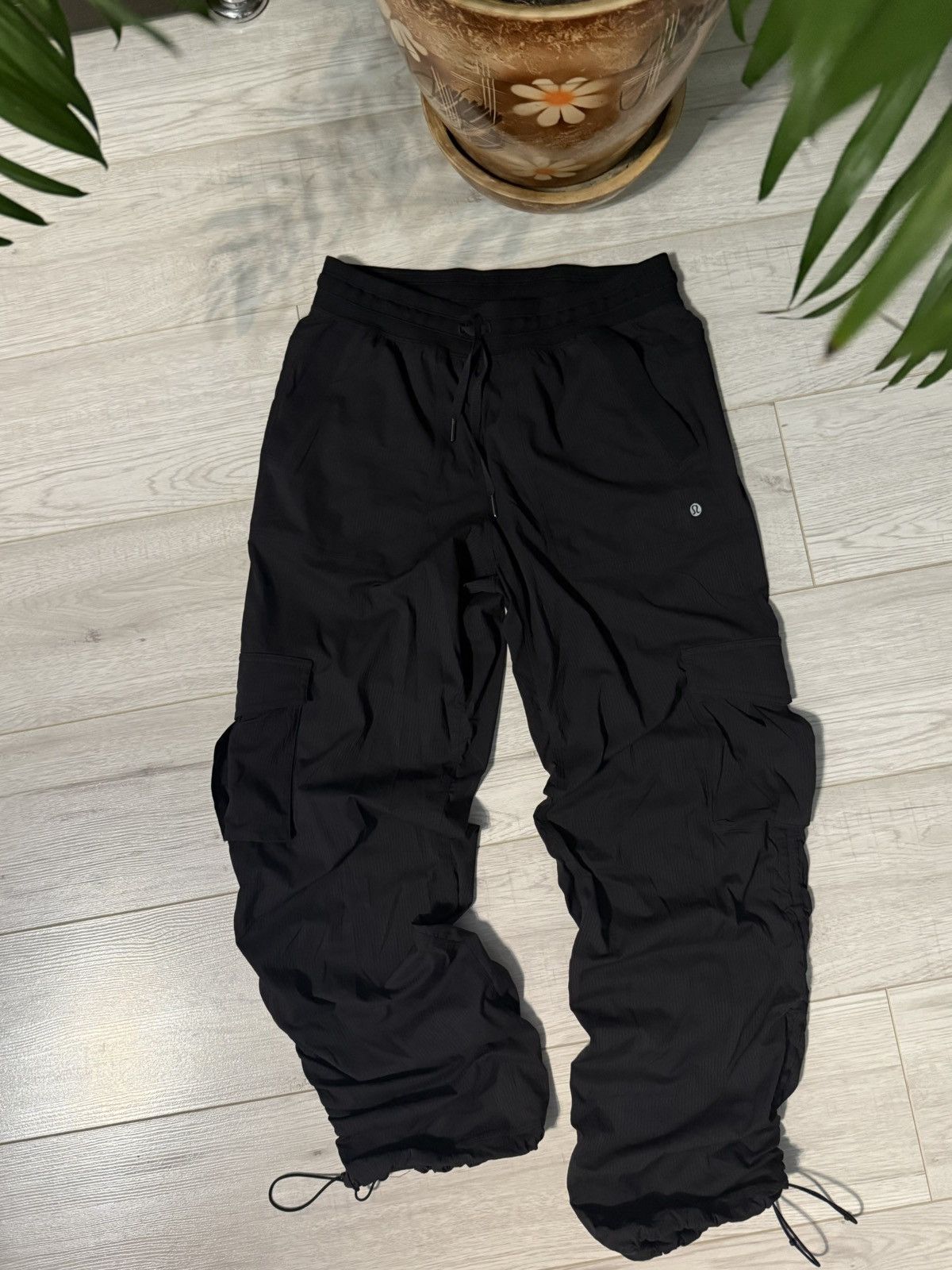 Lululemon Lululemon Athletic sweatpants trackpants Size US 32 / EU 48 - 1 Thumbnail
