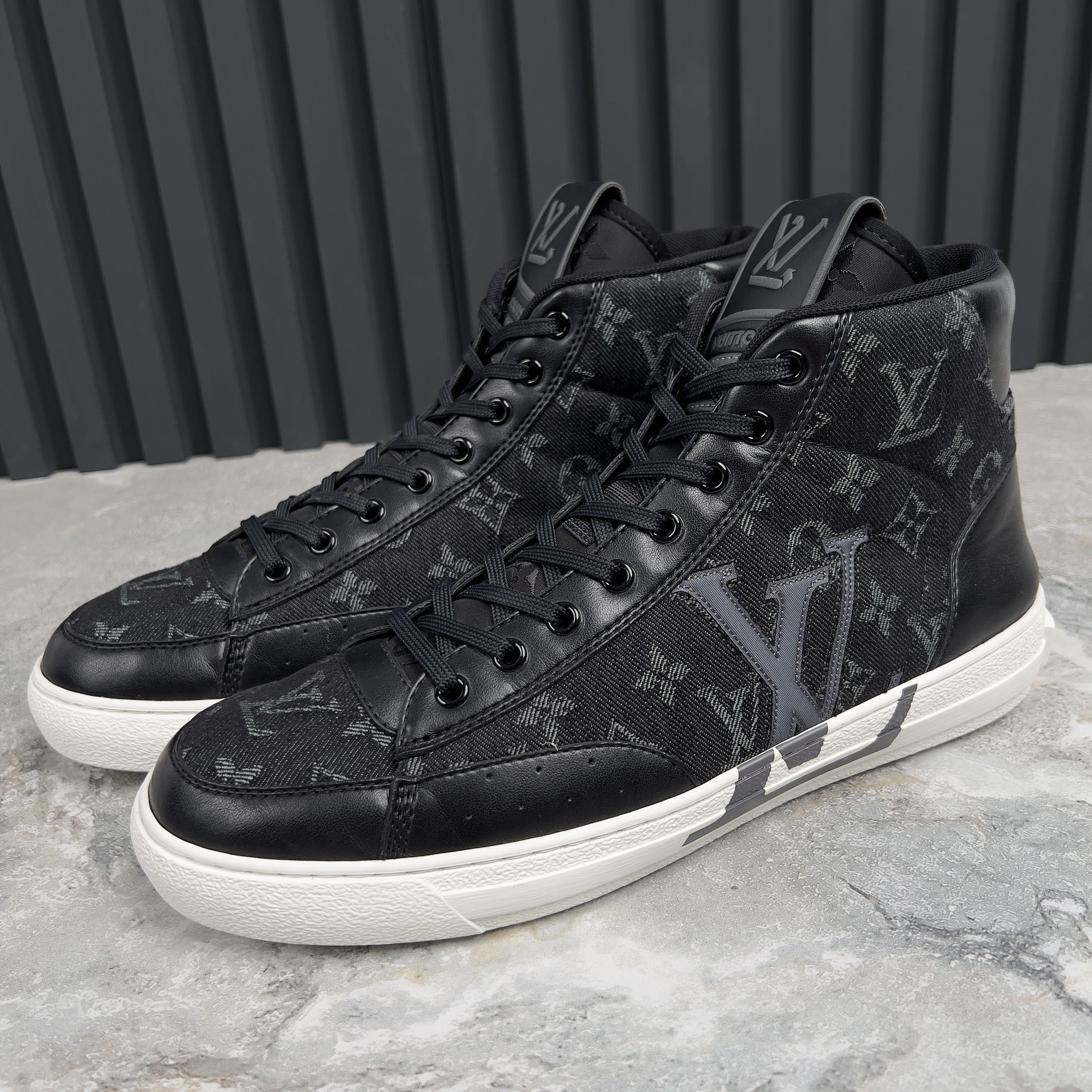 Louis Vuitton Louis Vuitton Charlie Trainers Sneaker Monogram Denim Size US 9 / EU 42 - 1 Thumbnail