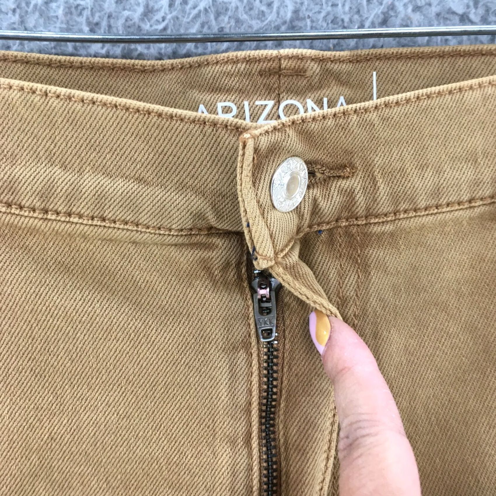 Vintage Arizona Jean Co Baggy Bermuda Shorts Mens 46 Brown Denim Cotton Blend Casual Regular 5-Pocket Pockets Beltless Zip Front 9.5in Inseam Size US 30 / EU 46 - 3 Thumbnail