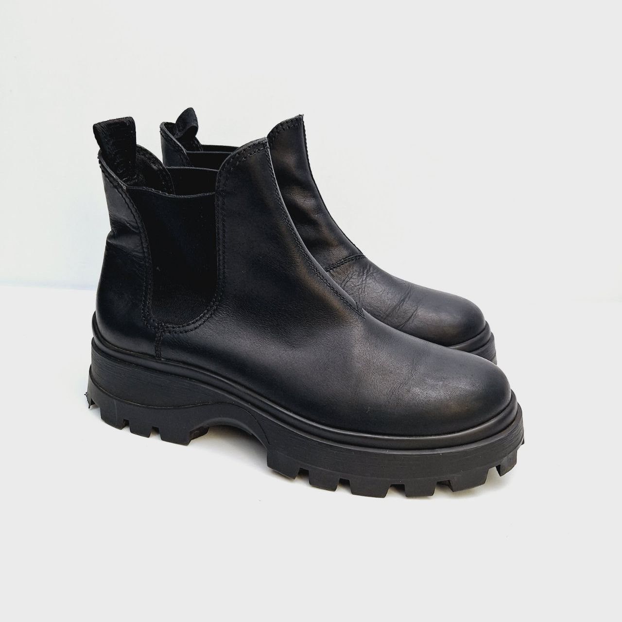 Miu Miu Miu Miu Black Chelsea Platform leather boots Size US 10 / IT 40 - 2 Thumbnail