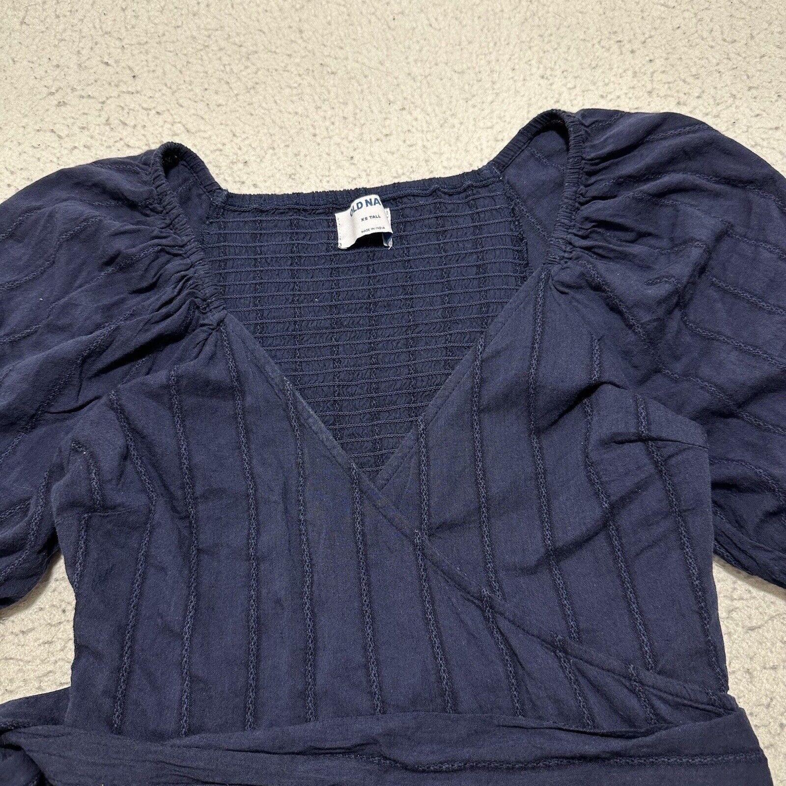 Old Navy Old Navy XS Tall XST Blue Wrap Top V-Neck Blouse Size XS / US 0-2 / IT 36-38 - 2 Thumbnail