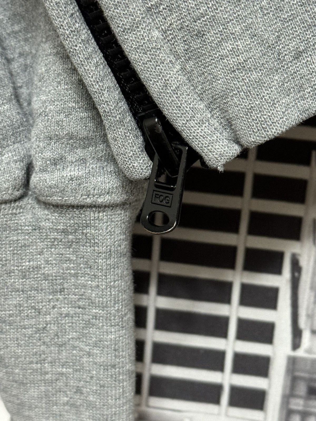 Fear of God OG FOG Fear of God Essentials ZIP Sweater Grey SZ Medium 🔥 Size US M / EU 48-50 / 2 - 4 Thumbnail