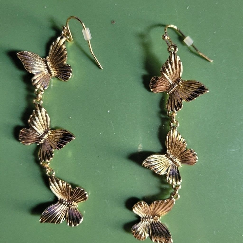 Torrid Torrid and Kolh's assortment of earrings. NWOT Size ONE SIZE - 9 Thumbnail