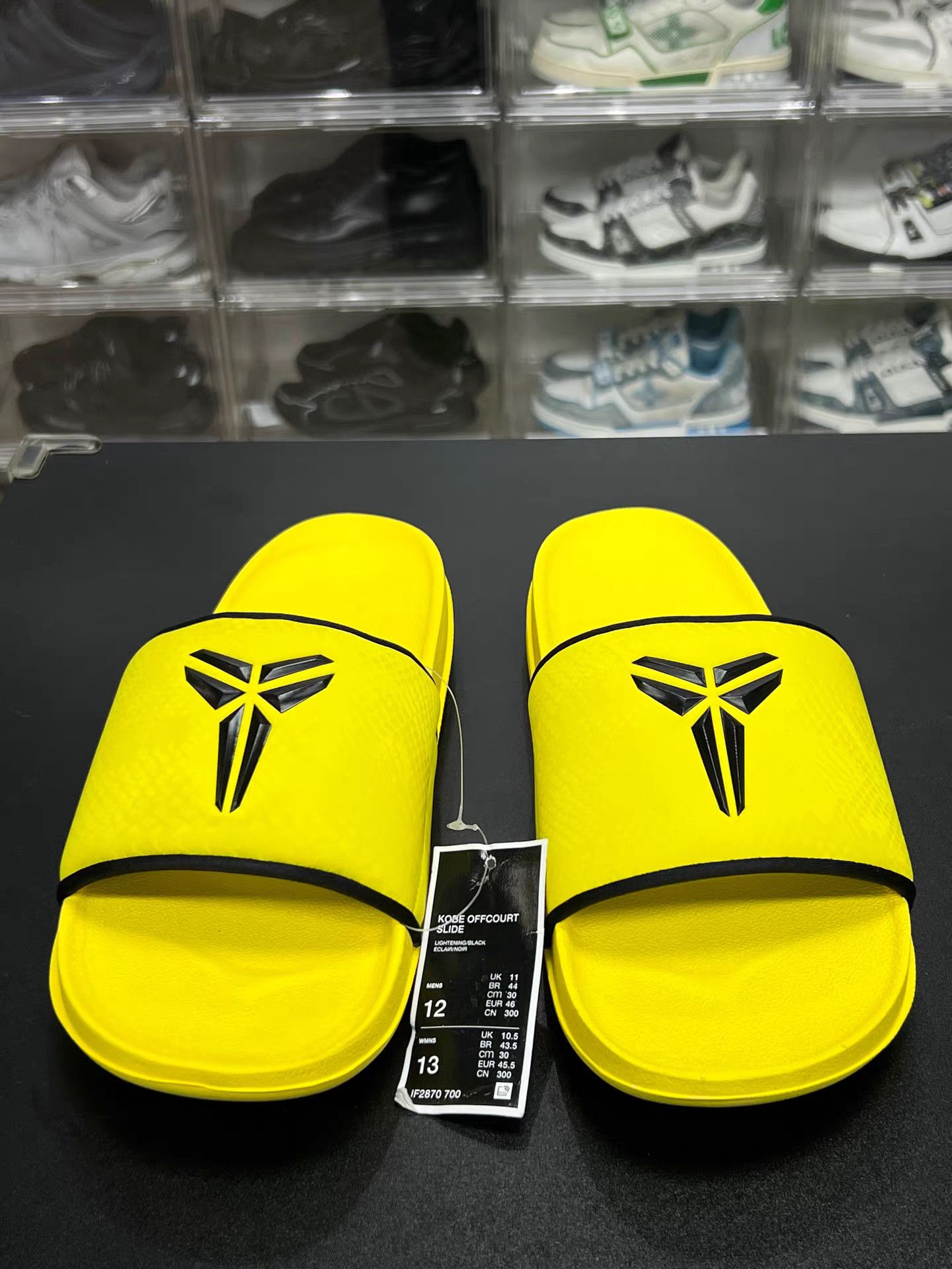 Nike NIKE KOBE Slide Black & Yellow K15 Size US 13 / EU 46 - 2 Thumbnail
