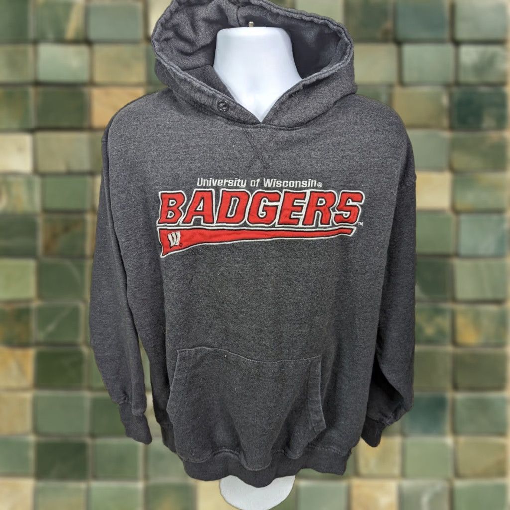 Vintage VINTAGE Cadre Wisconsin Badgers Football Hoodie Sweatshirt Mens L Gray Crewneck Pullover Graphic Print Size US L / EU 52-54 / 3 - 1 Thumbnail