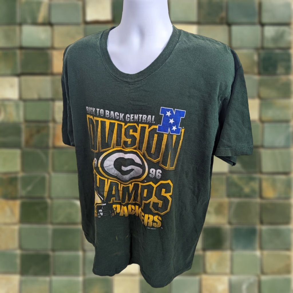 Pro Player VINTAGE Green Bay Packers Division Champions 1996 Pro Player T2S Shirt XL Green Mens Short Sleeve Crew Neck Made USA Size US XL / EU 56 / 4 - 1 Thumbnail