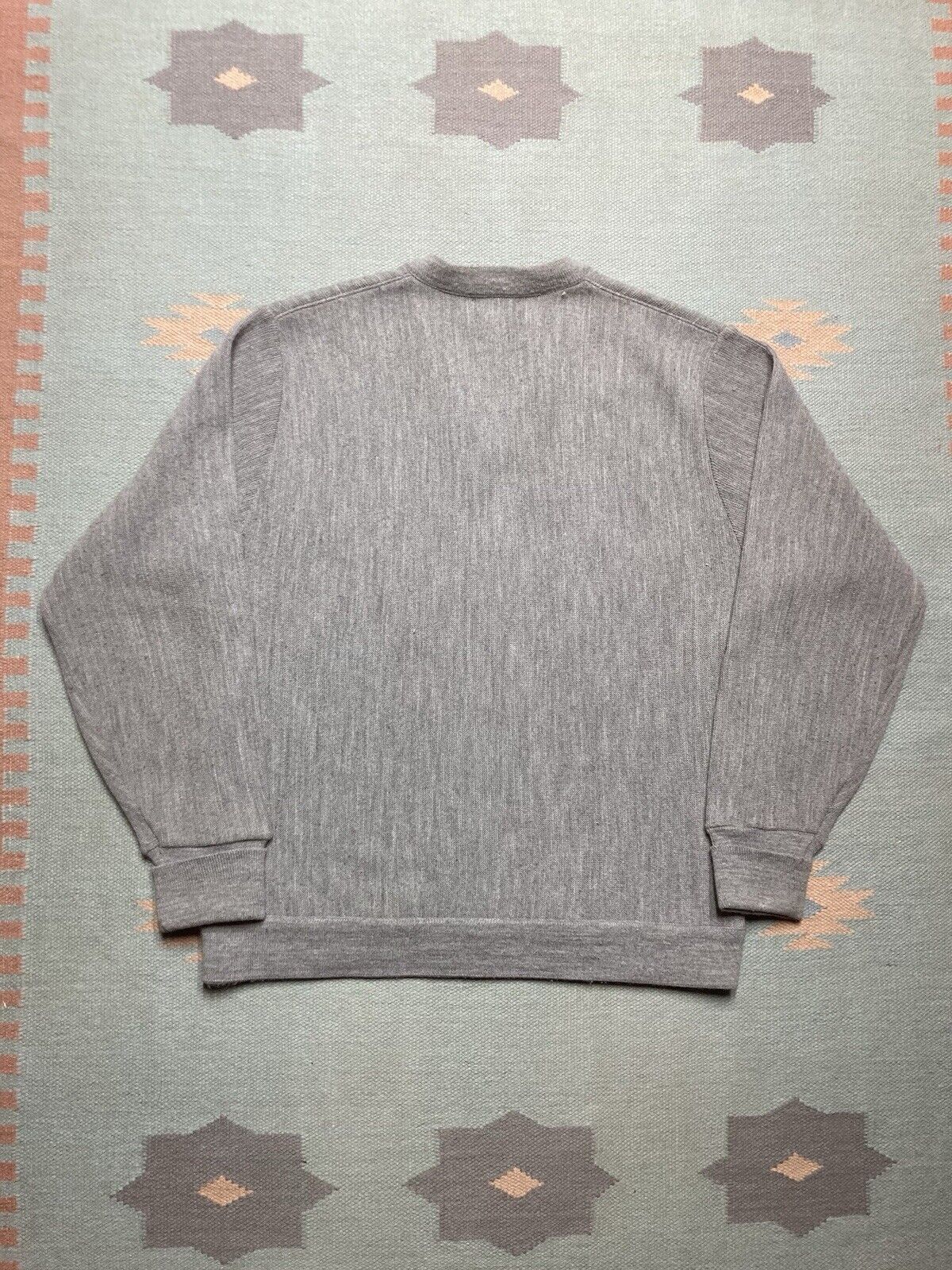 Izod × Vintage VTG izod acrylic sweater v neck pullover golf logo preppy XL Size US XL / EU 56 / 4 - 5 Thumbnail