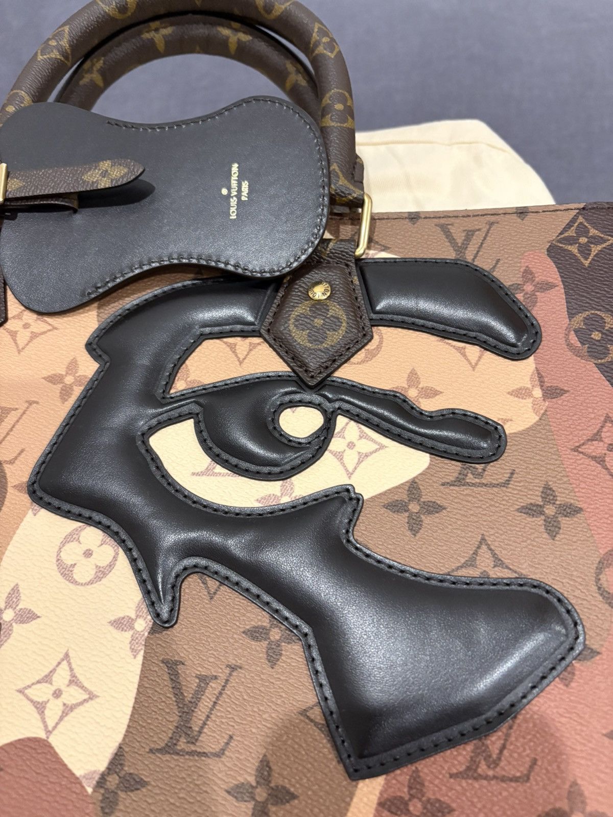 Louis Vuitton Louis Vuitton X Kid Super FW 23 Sac Plat Size ONE SIZE - 2 Thumbnail
