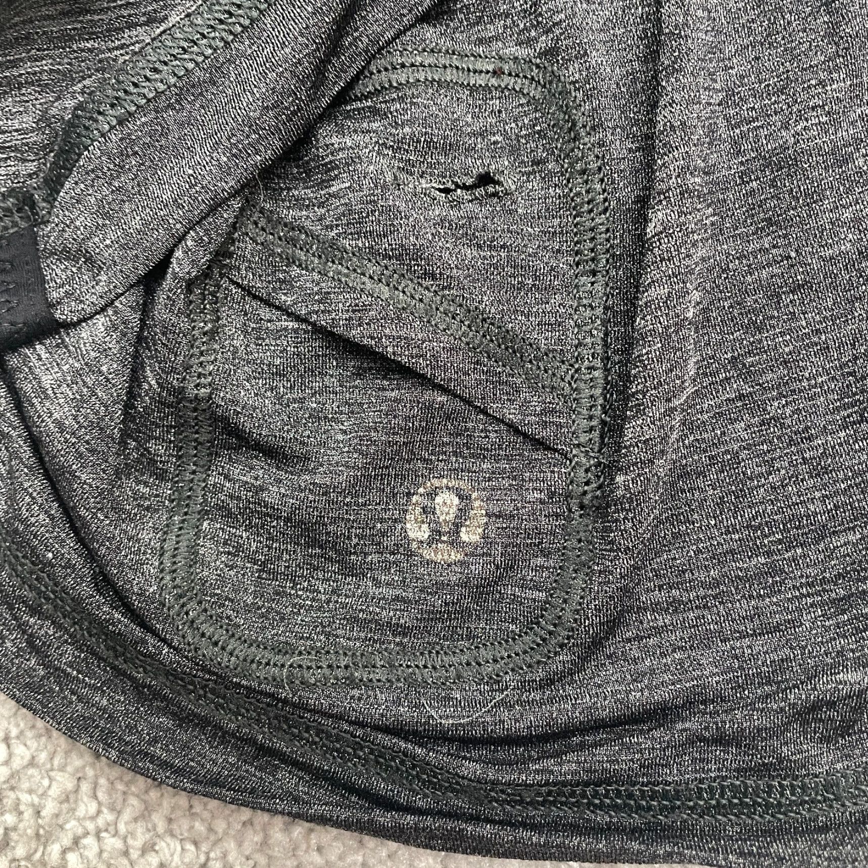 Lululemon Lululemon Women's Active Top T-Shirt Short Sleeve V-Neck Breathable Lightweight Gym Fitness Athleisure Size 10 Gray Size L / US 10 / IT 46 - 6 Thumbnail