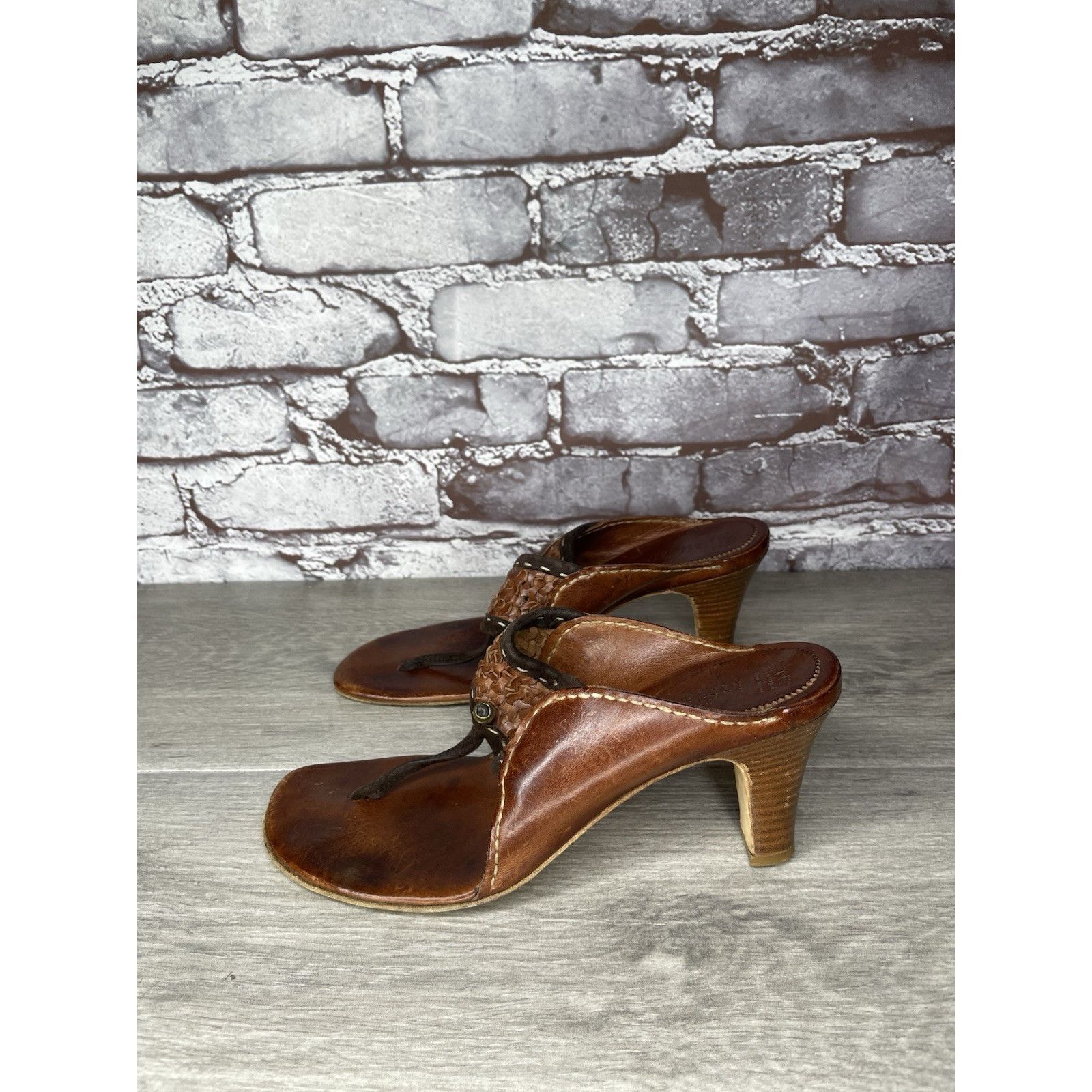 Barneys New York Henry Beguelin for Barneys New York Brown Leather Thong Heel Size US 6.5 / IT 36.5 - 17 Thumbnail