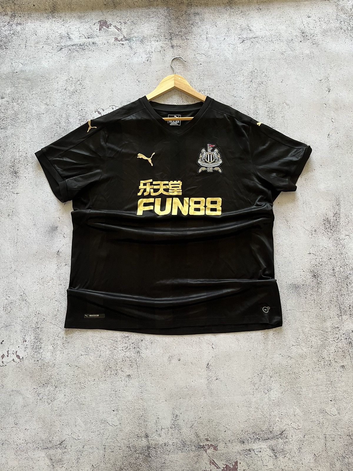 Puma PUMA NEWCASTLE UNITED AWAY 2017/2018 SOCCER JERSEY,FOOTBALL Size US XXL / EU 58 / 5 - 1 Thumbnail