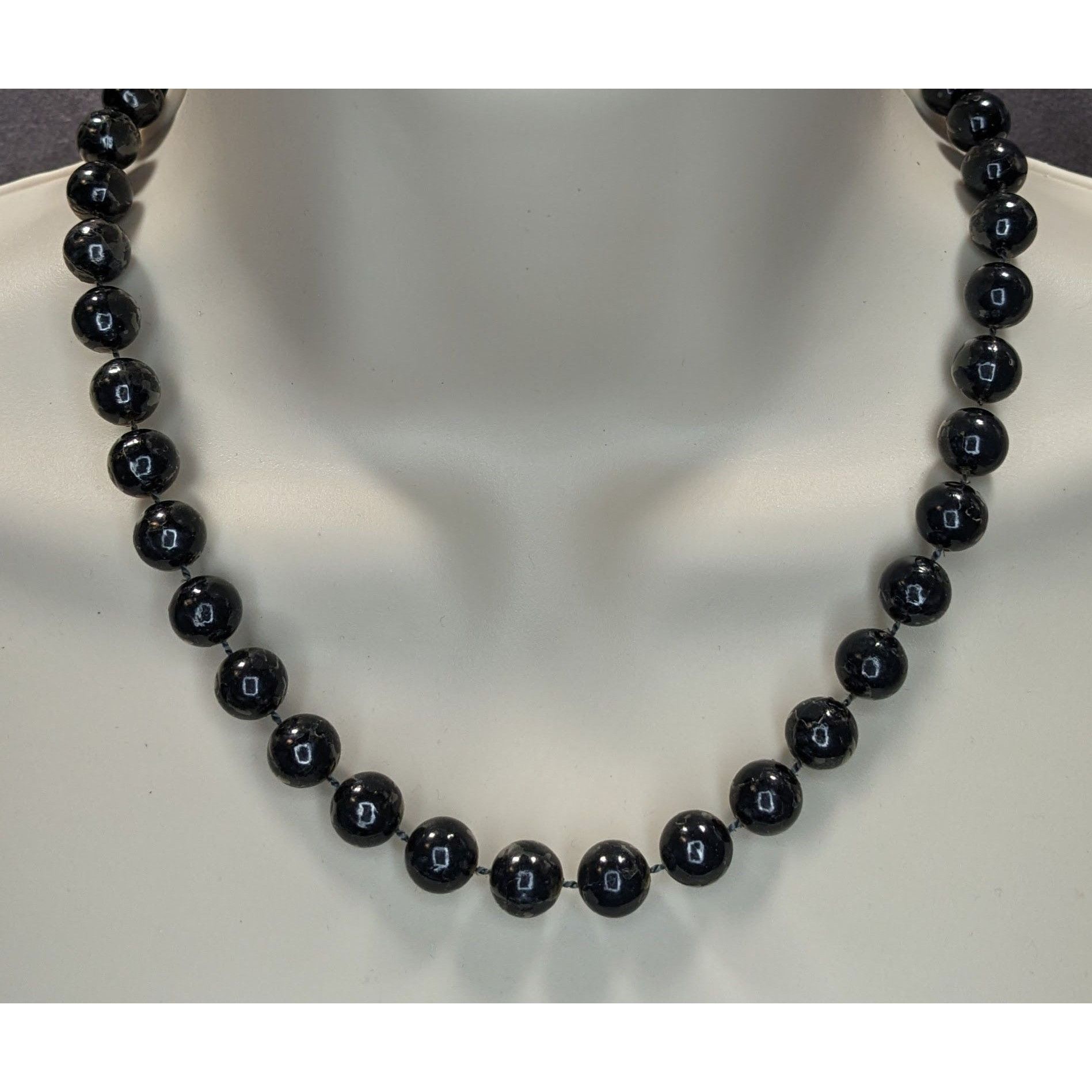 Other Corporate Goth Black Beaded Necklace With Spring Ring Clasp Size ONE SIZE - 1 Thumbnail