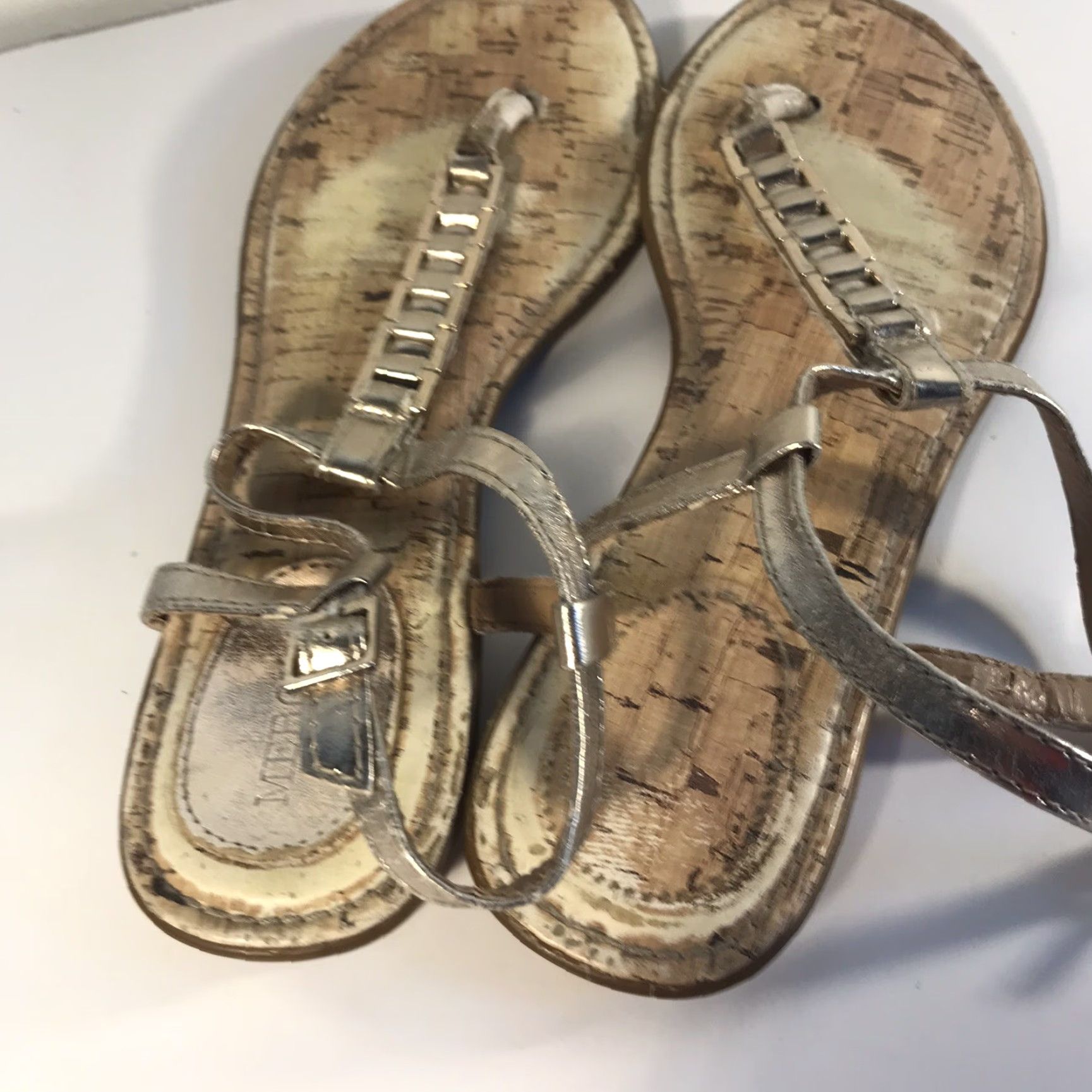 Merona VINTAGE Merona Women's Flat T-Strap Sandals Size 8.5 Gold Summer Casual Elevated Design Size US 8.5 / IT 38.5 - 2 Thumbnail