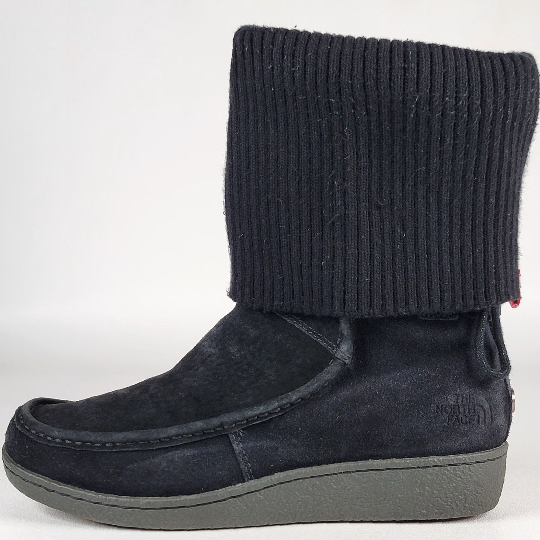 The North Face VINTAGE? Wait, item is not vintage. The North Face Boots Women Black Suede Waterproof 8/38 Casual Travel Flat Heel Zip Closed Toe The North Face K228 Size US 8 / IT 38 - 6 Thumbnail
