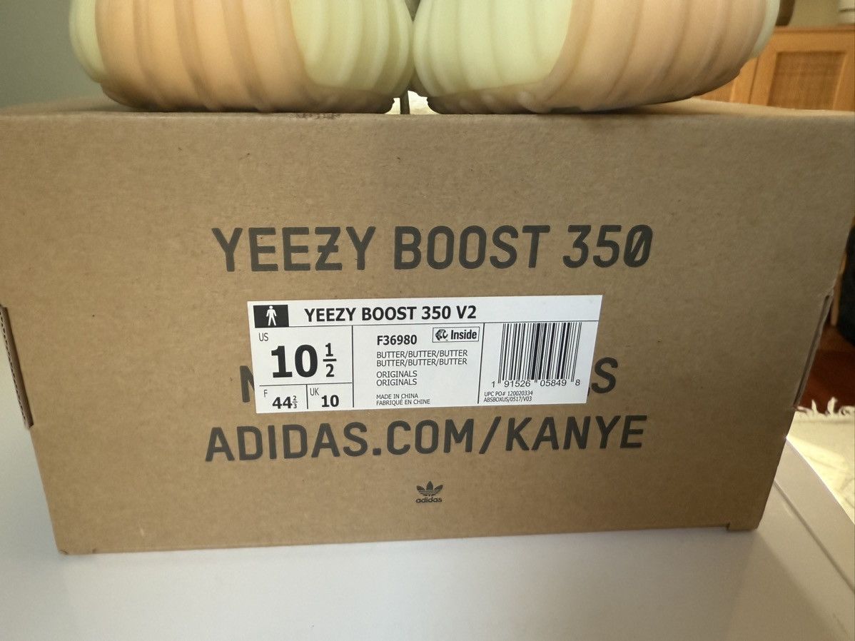 Adidas Yeezy Boost 350 V2 Butter (Barely Worn) Size US 10.5 / EU 43-44 - 2 Thumbnail