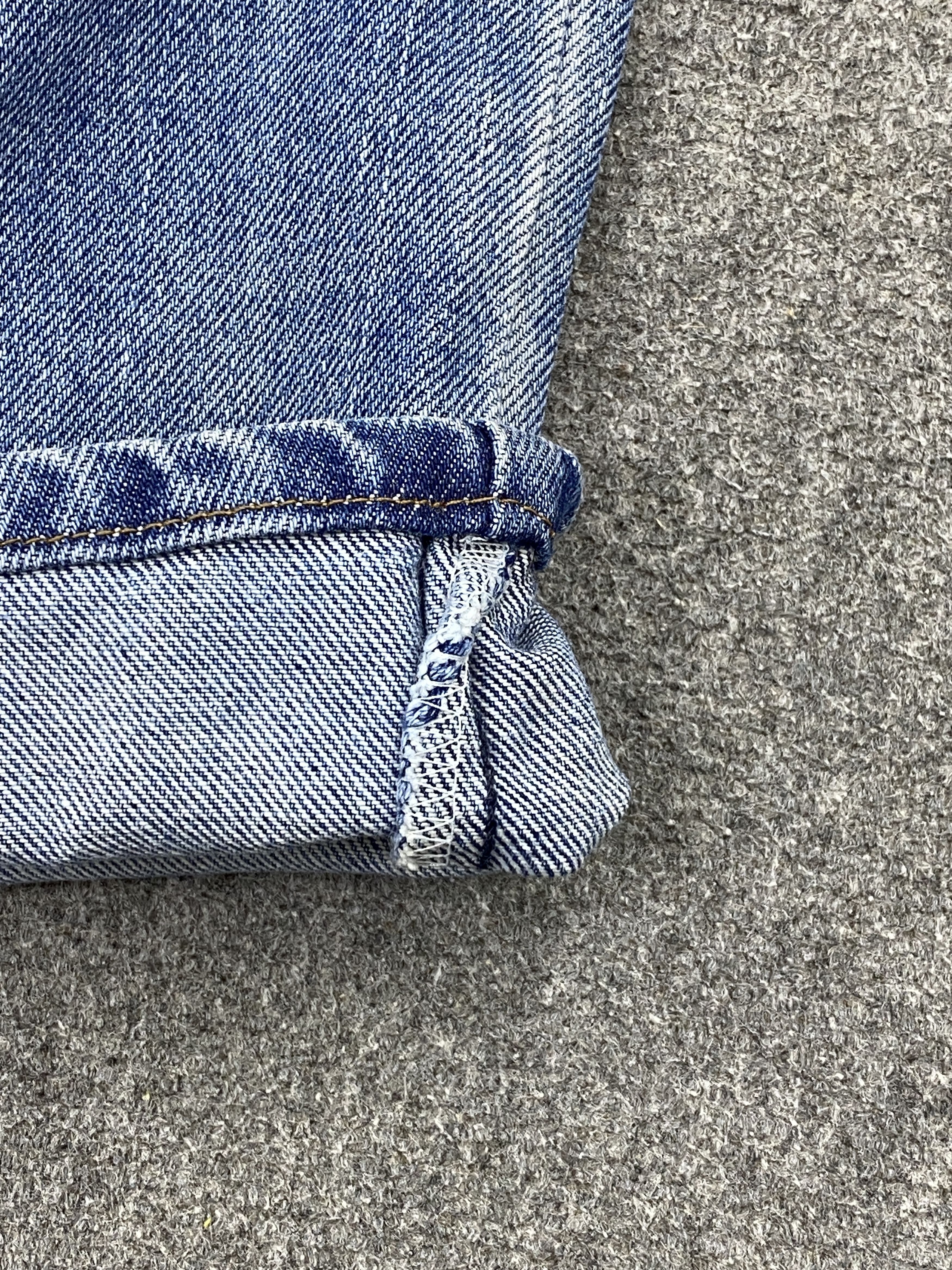 Levi's Vintage Levis 505 Bleach Faded Blue Denim DP2624 Size US 33 - 13 Thumbnail