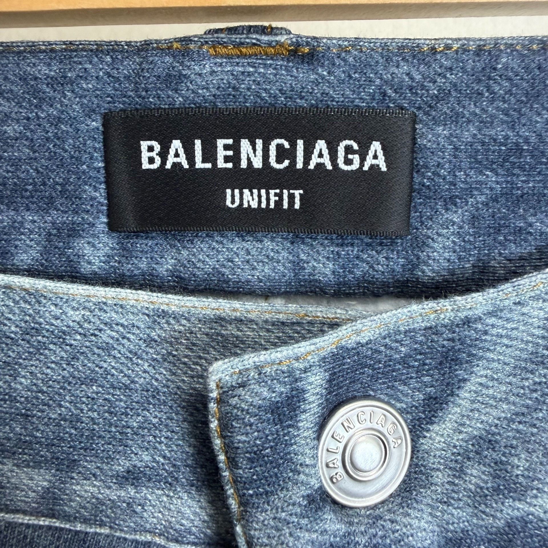 Balenciaga Balenciaga 24SS Garde-Robe Distressed Wide-Leg Jeans Size US 34 / EU 50 - 3 Thumbnail