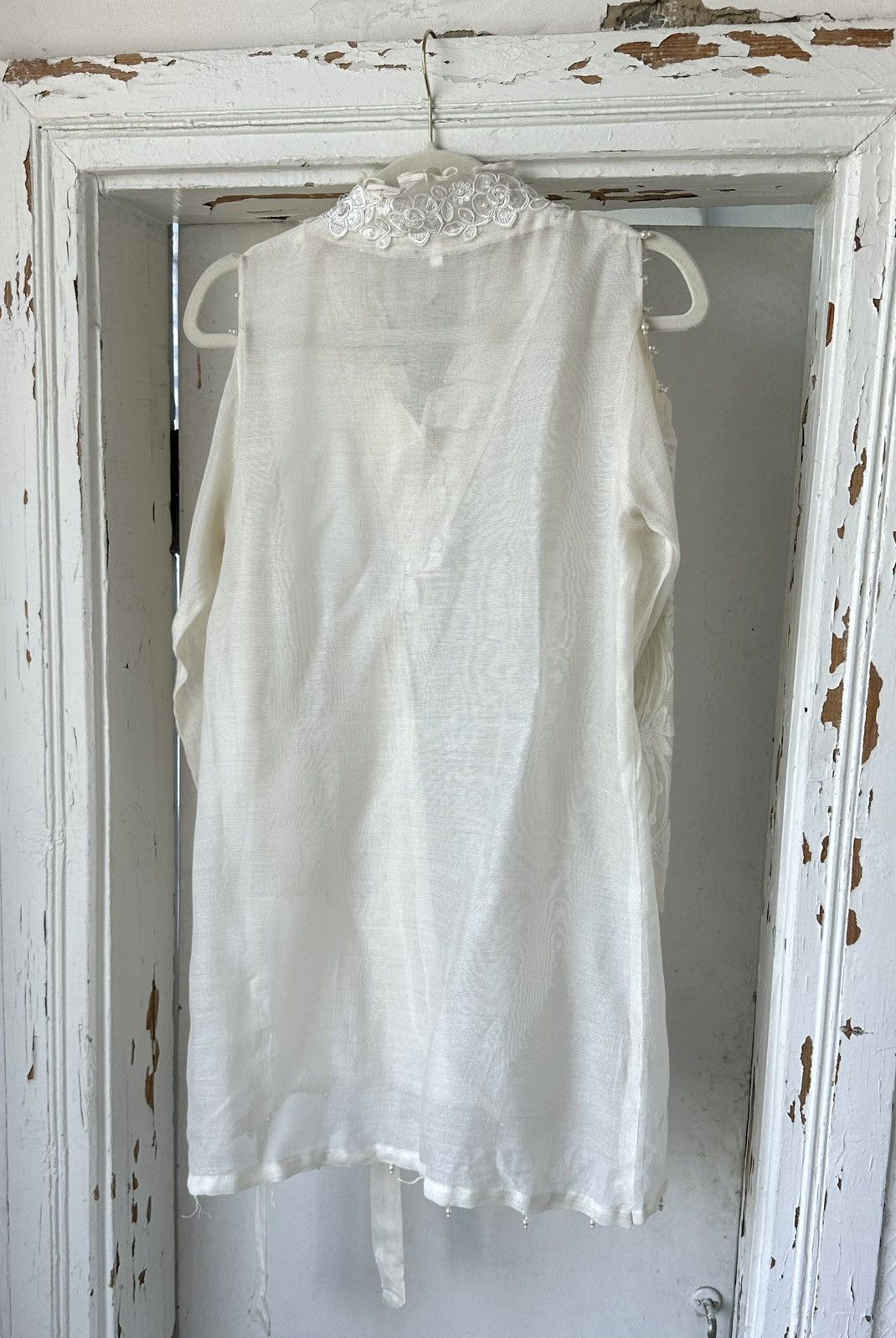 Vintage Vintage Mesh White Embroidered Flowers Blouse Size S / US 4 / IT 40 - 14 Thumbnail