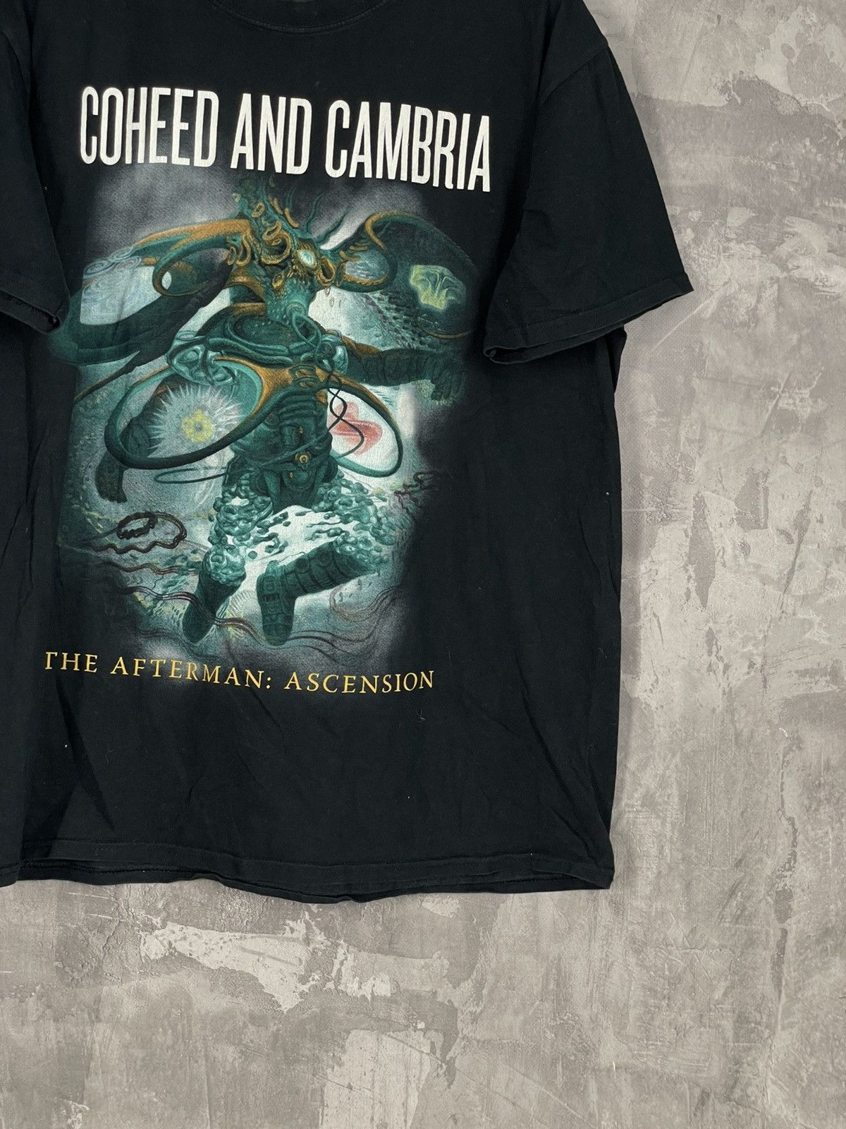 Band Tees × Vintage Coheed and Cambria band Y2K Avantgarde l T-shirt Size US L / EU 52-54 / 3 - 6 Thumbnail