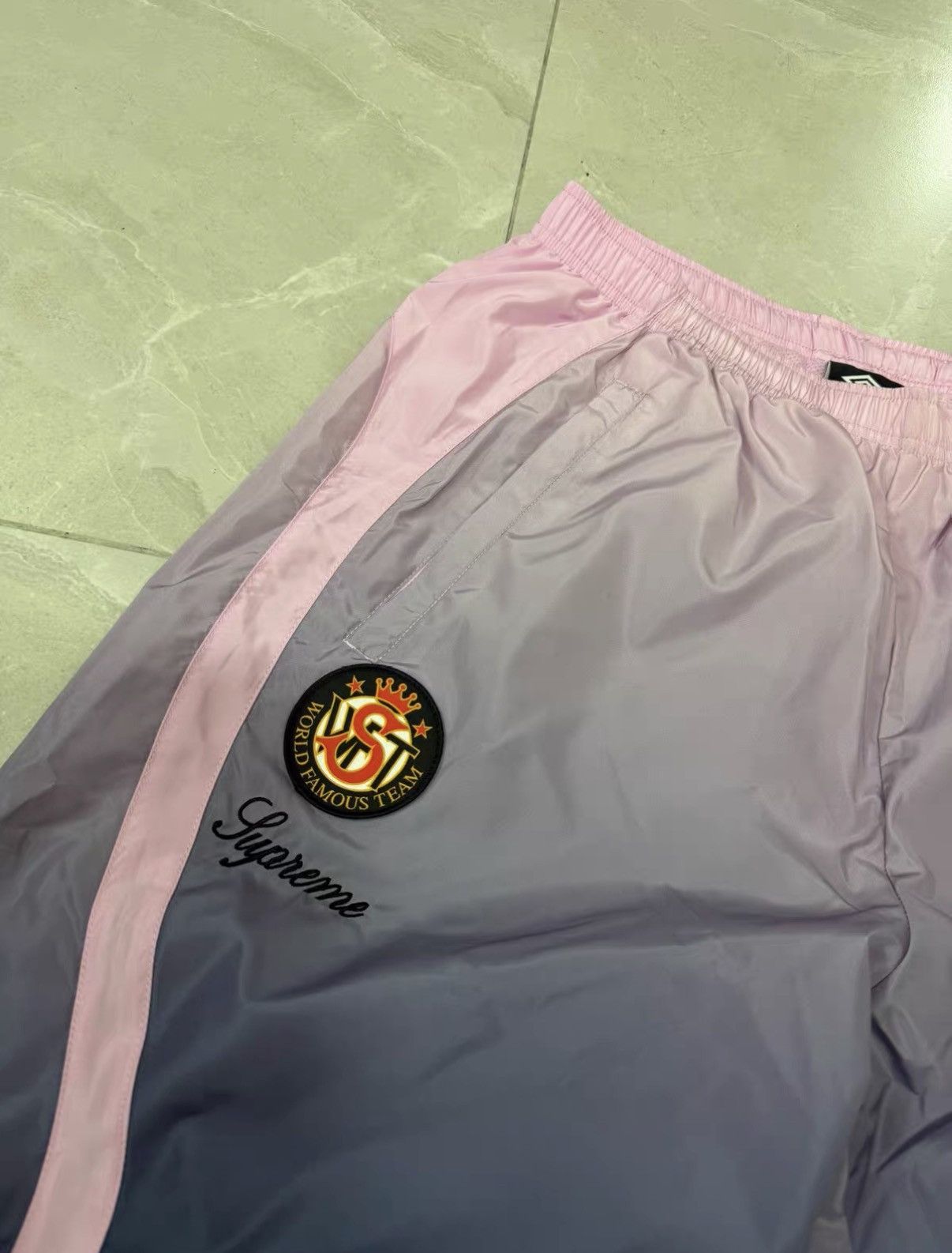 Supreme Supreme Umbro FW25 Week8 Gradient Track Pant J34 Size US 34 / EU 50 - 2 Thumbnail